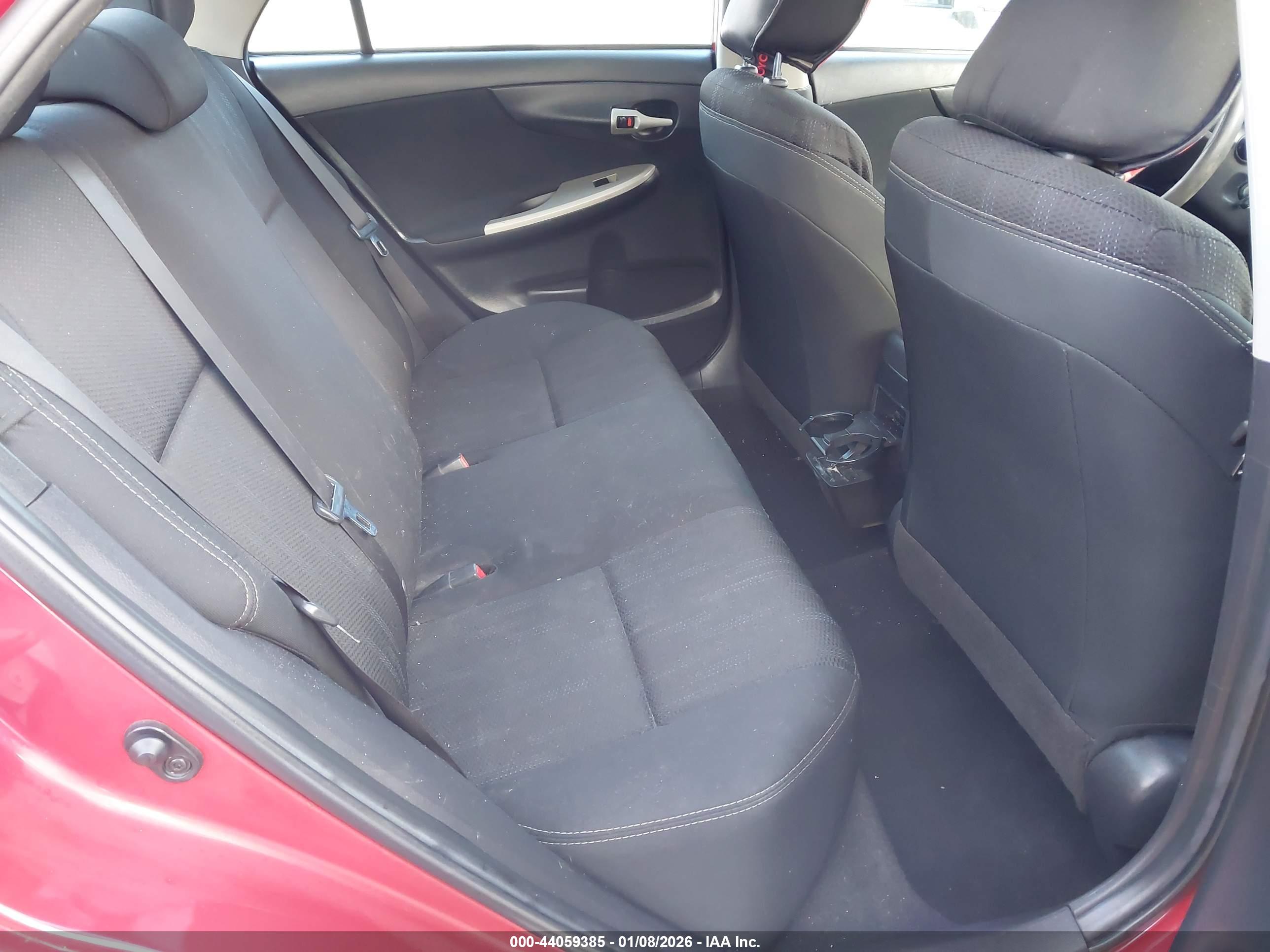 TOYOTA COROLLA image 8