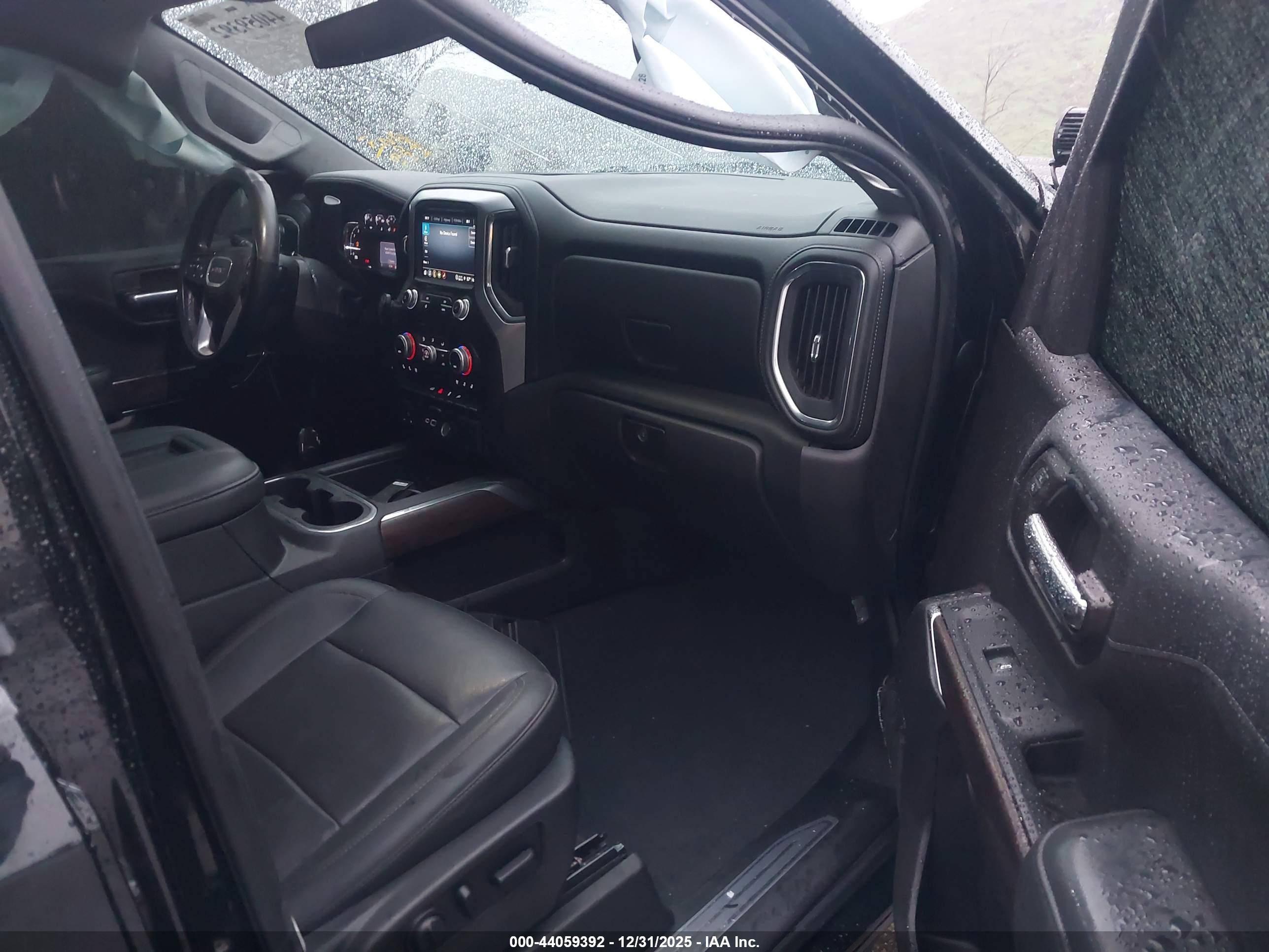 GMC SIERRA image 5
