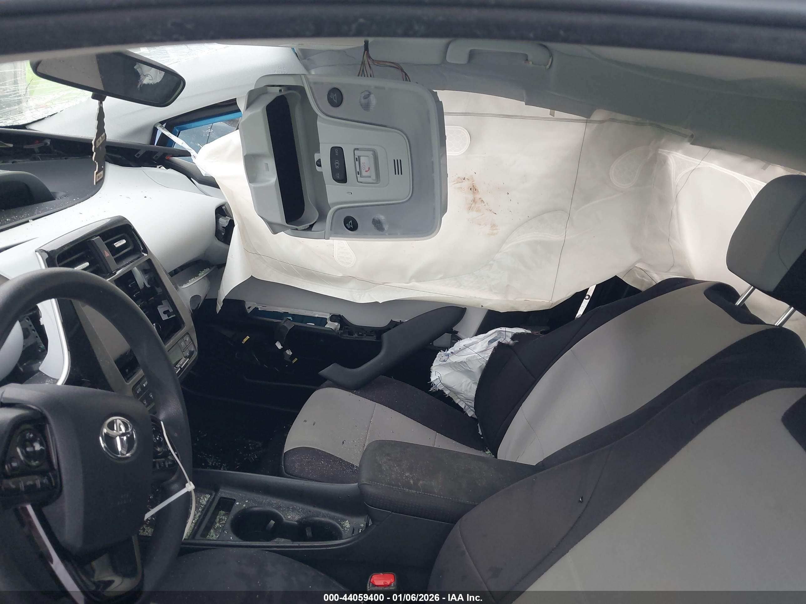 TOYOTA PRIUS image 5