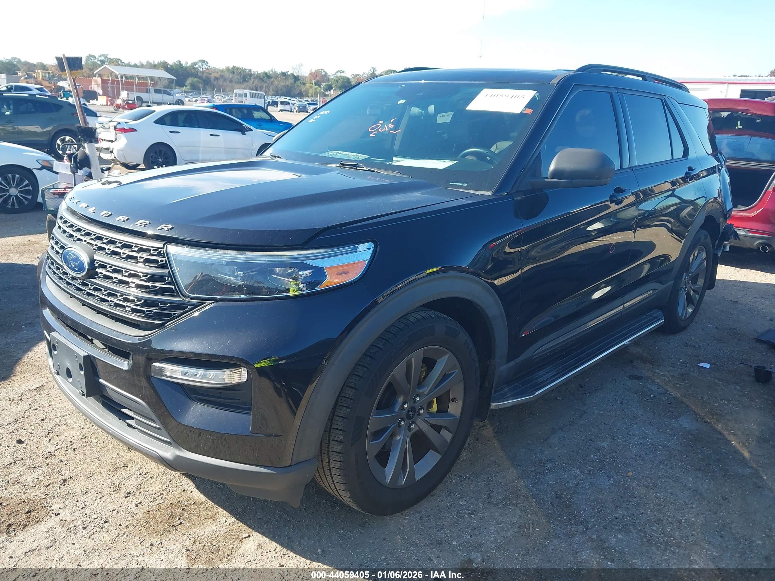 FORD EXPLORER image 2
