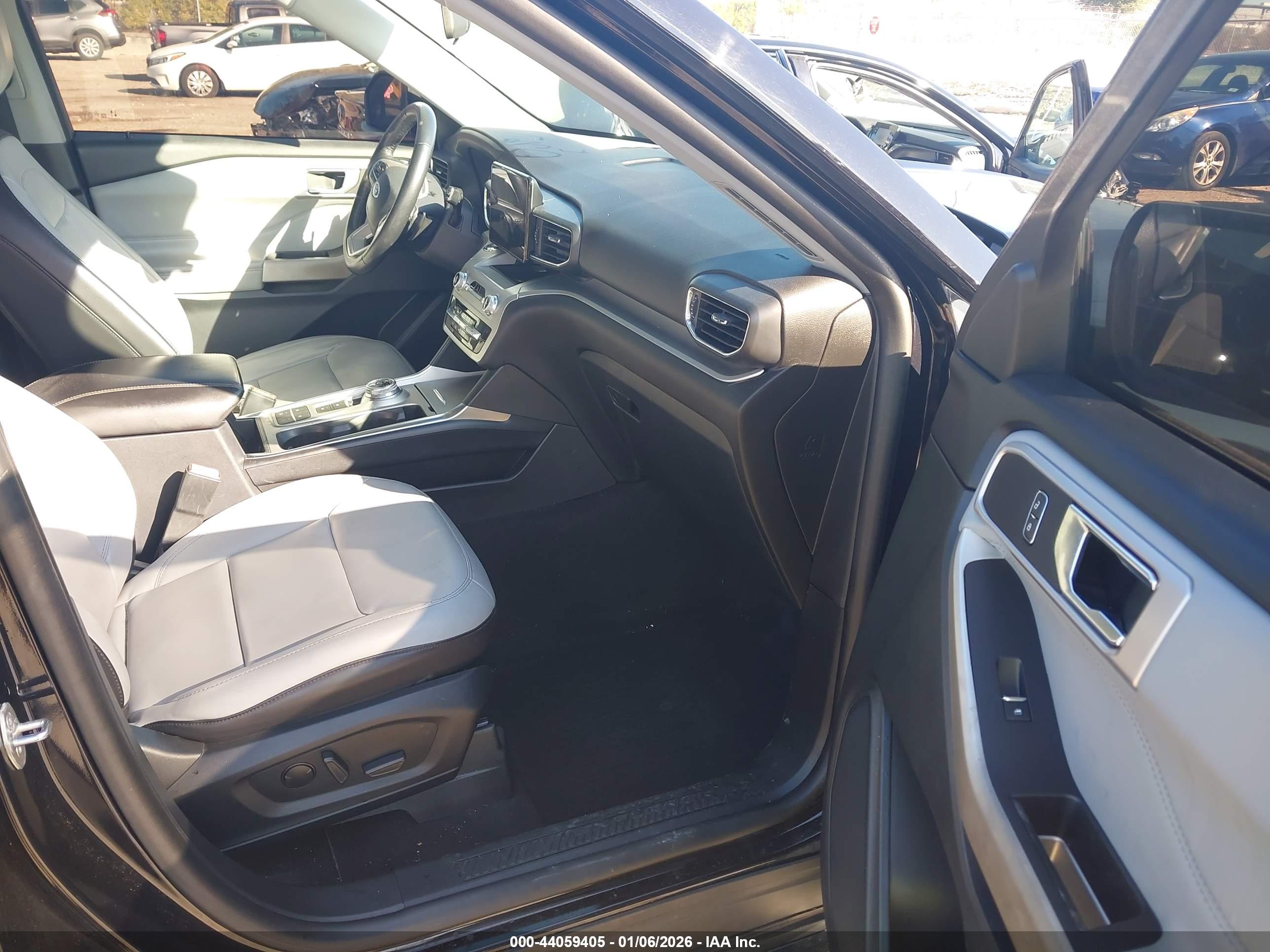 FORD EXPLORER image 5