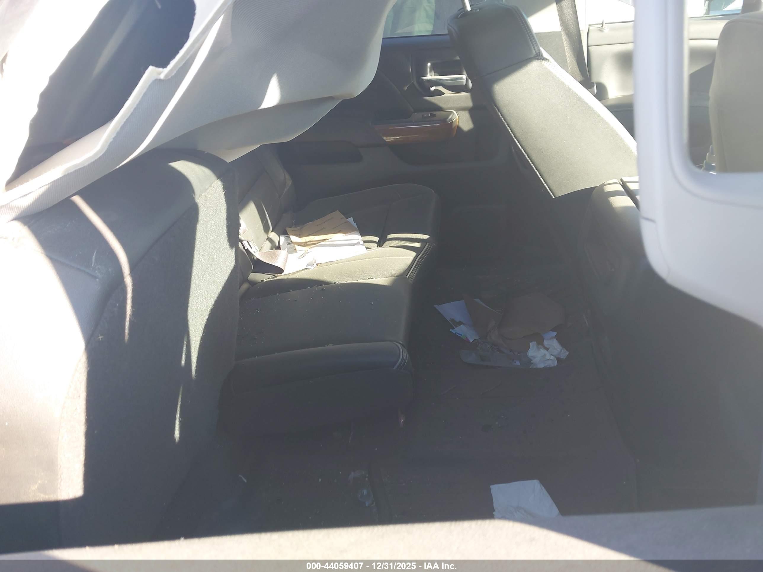 CHEVROLET SILVERADO image 8