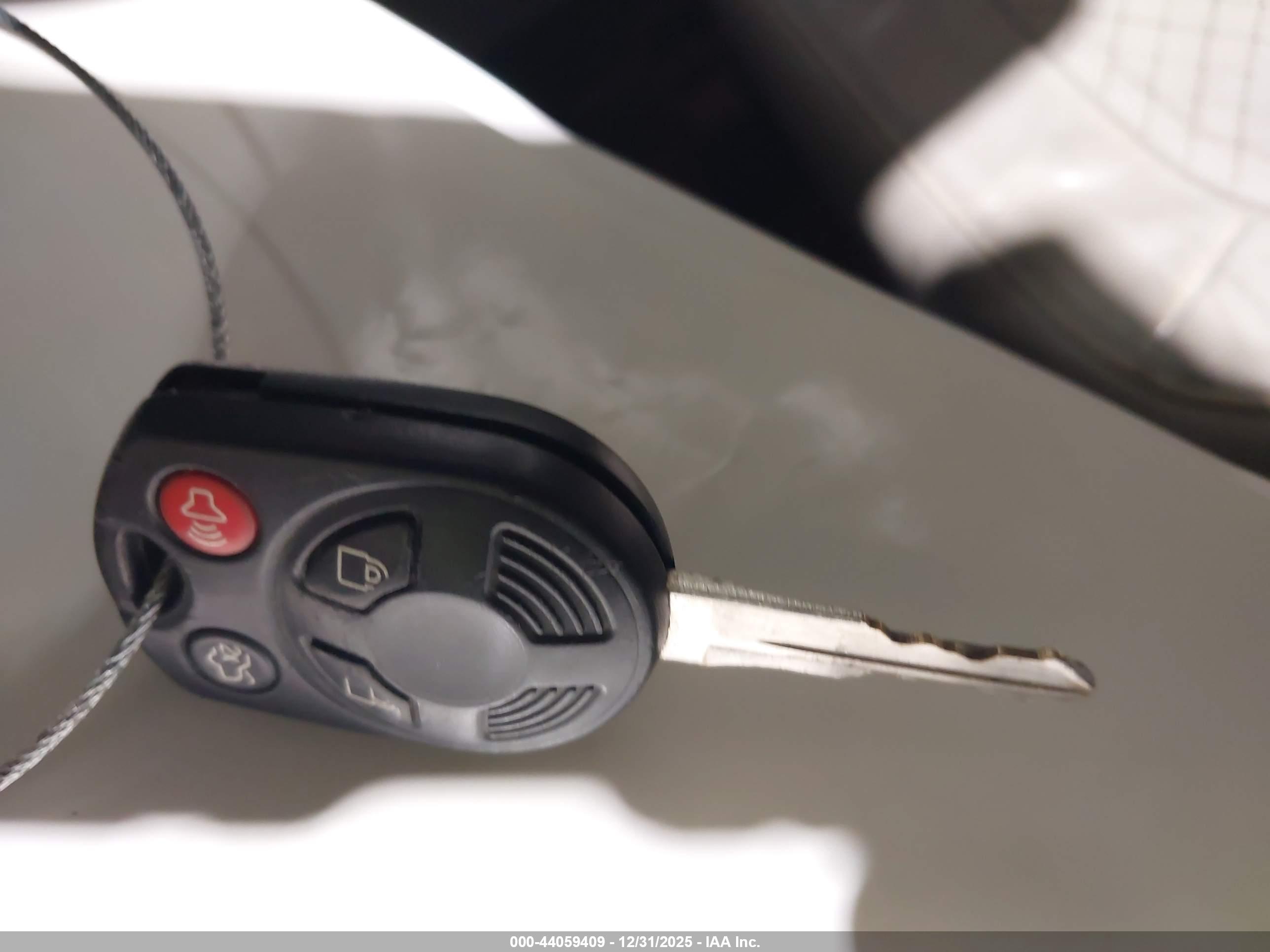 FORD FLEX image 11