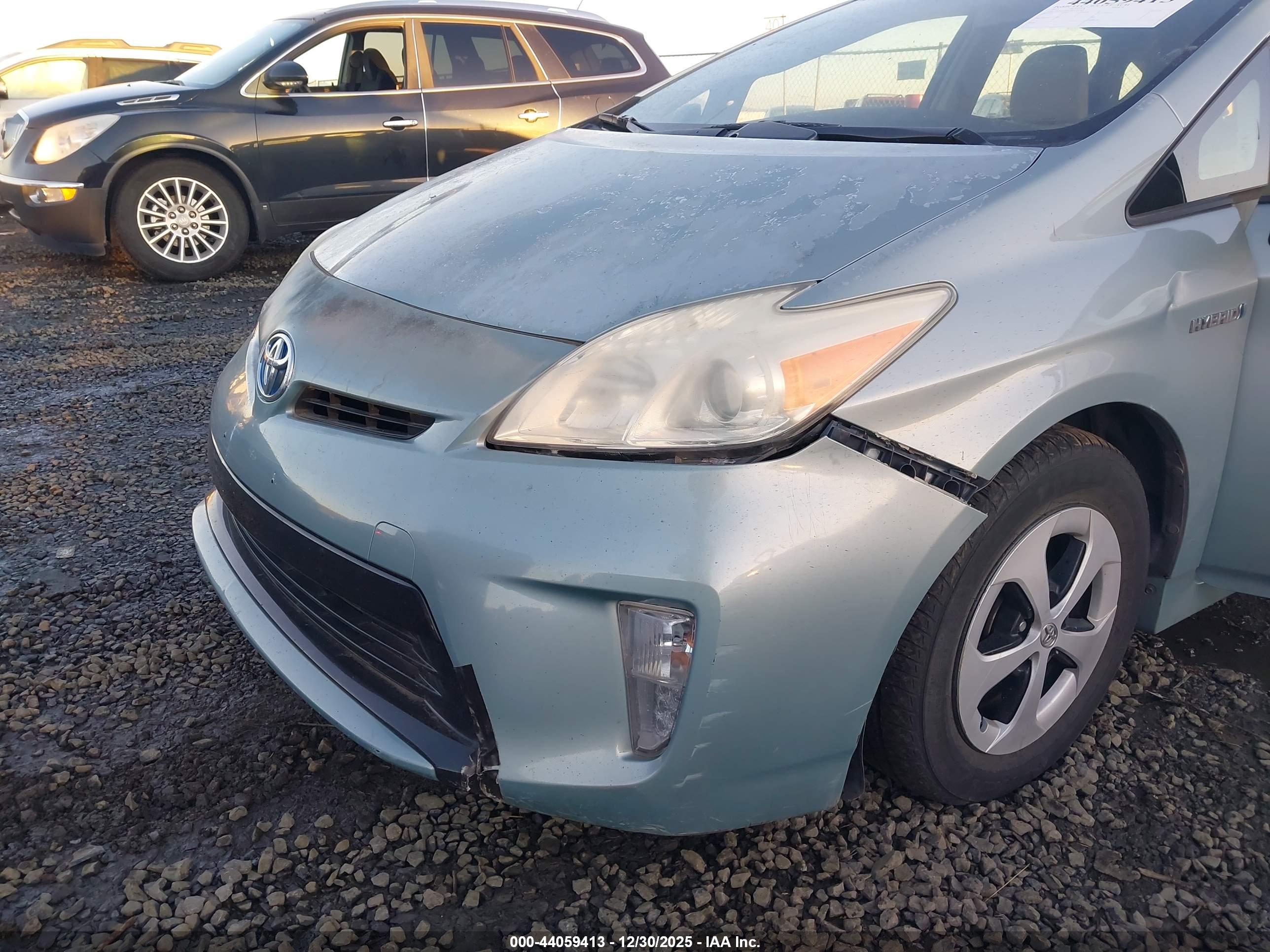 TOYOTA PRIUS image 6