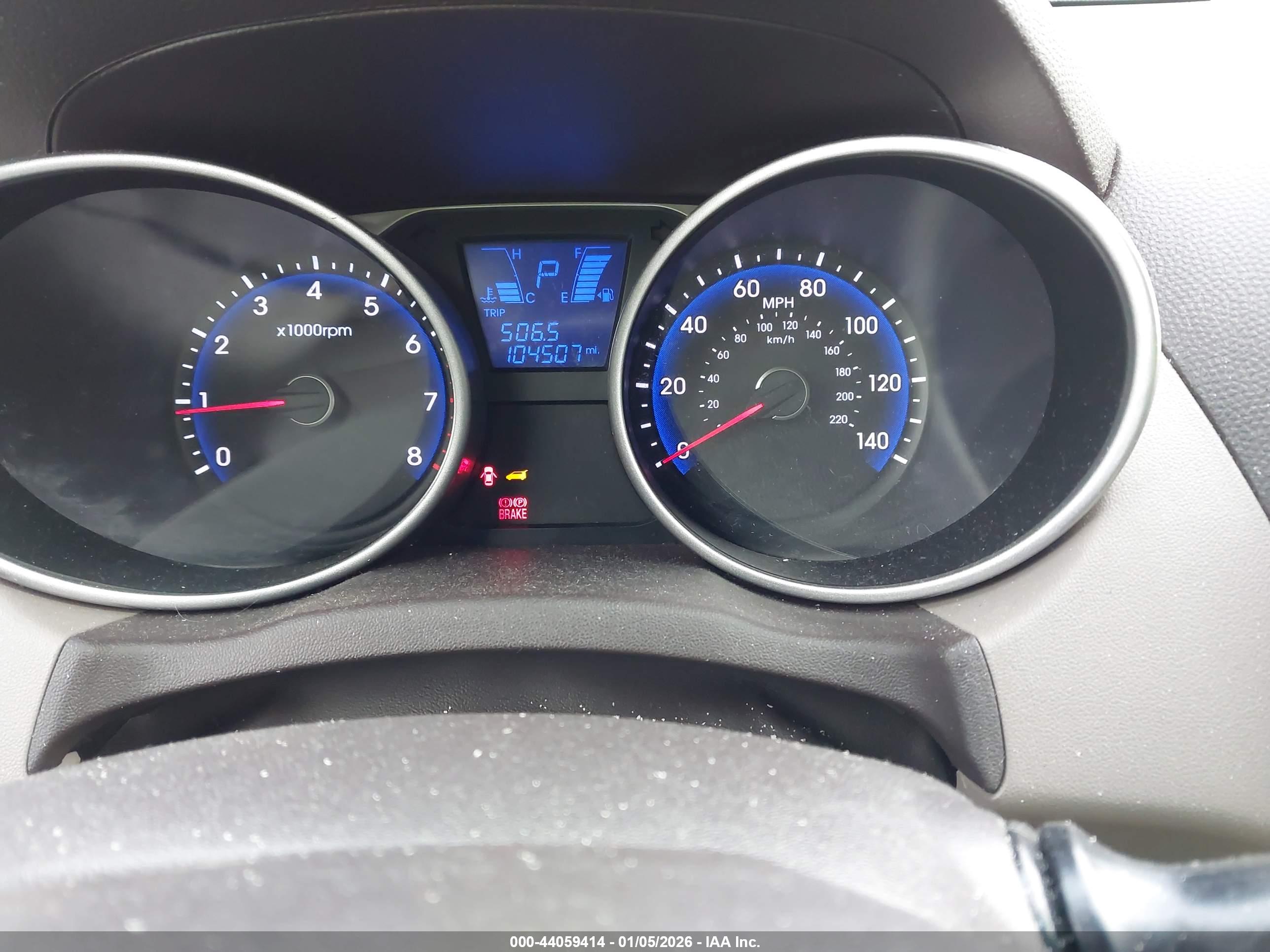 HYUNDAI TUCSON image 7