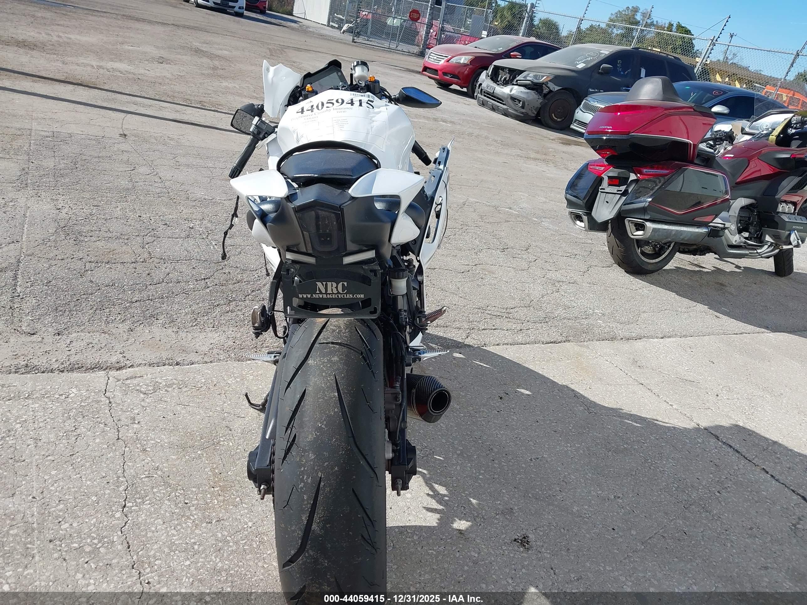 YAMAHA YZFR7 image 6