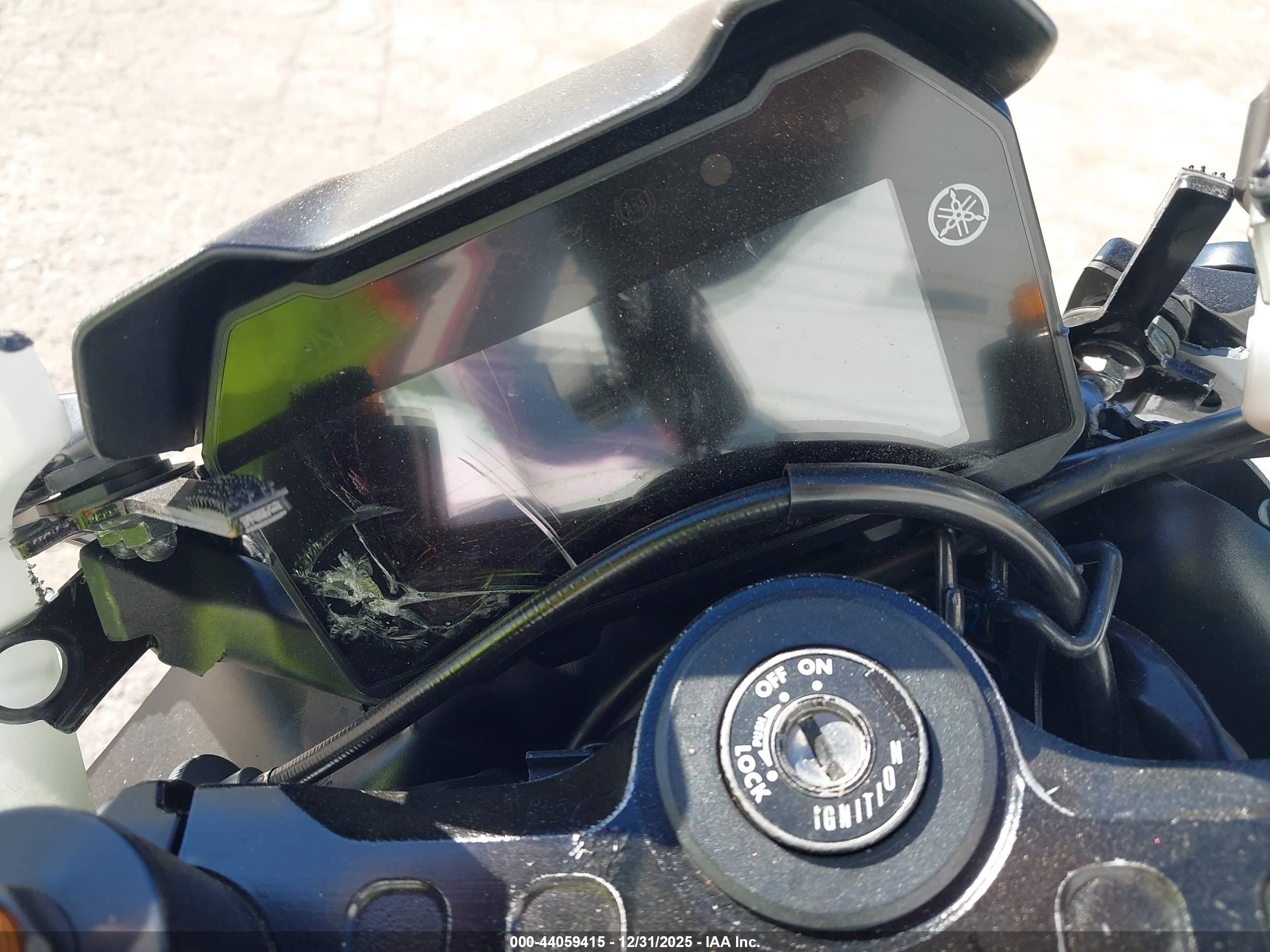 YAMAHA YZFR7 image 7
