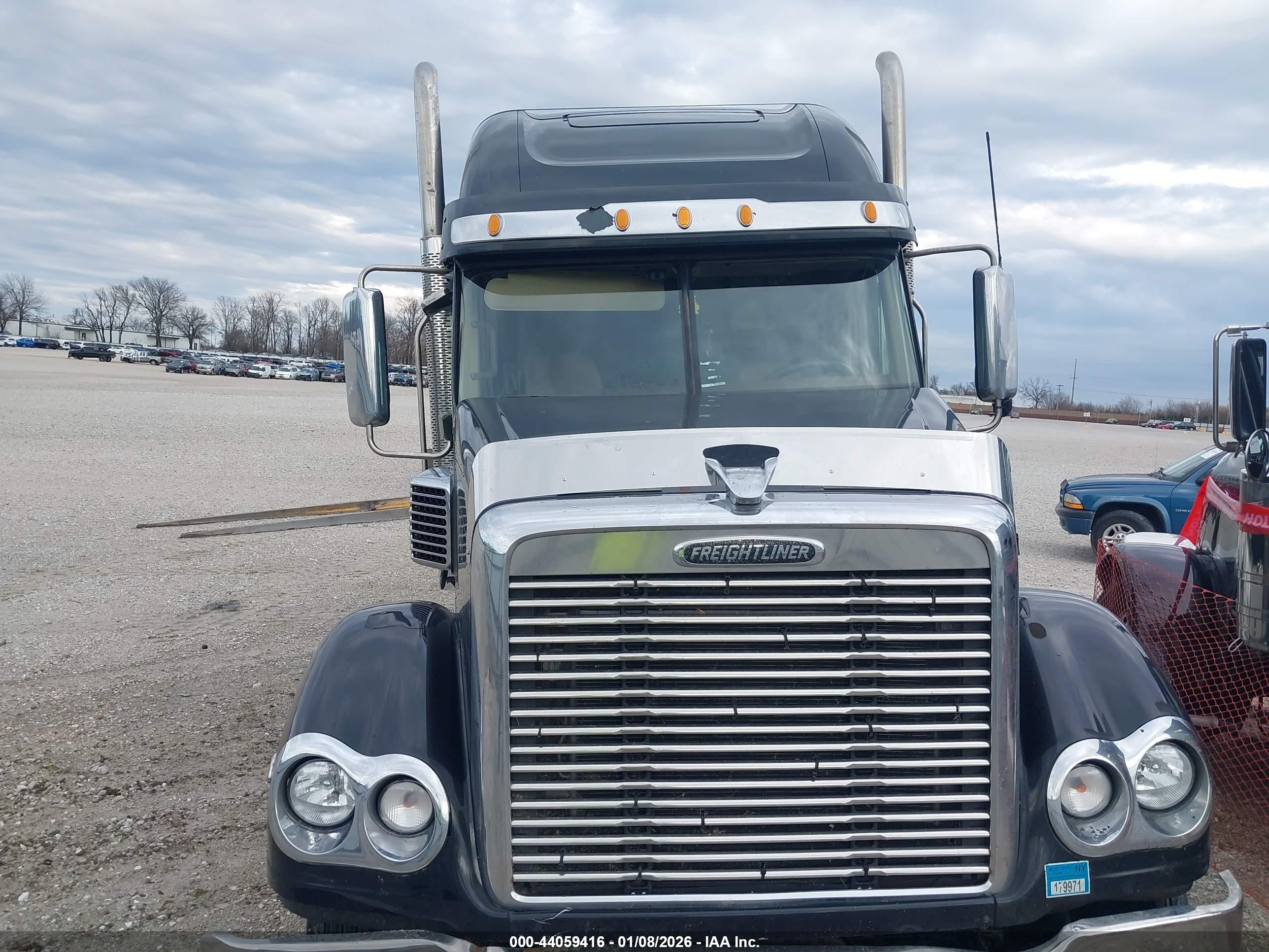 FREIGHTLINER CONVENTIONAL image 10