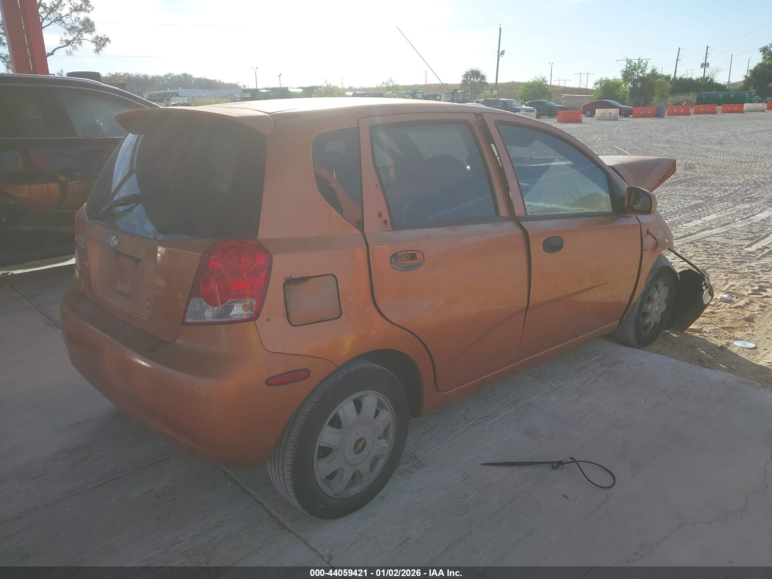 CHEVROLET AVEO image 4