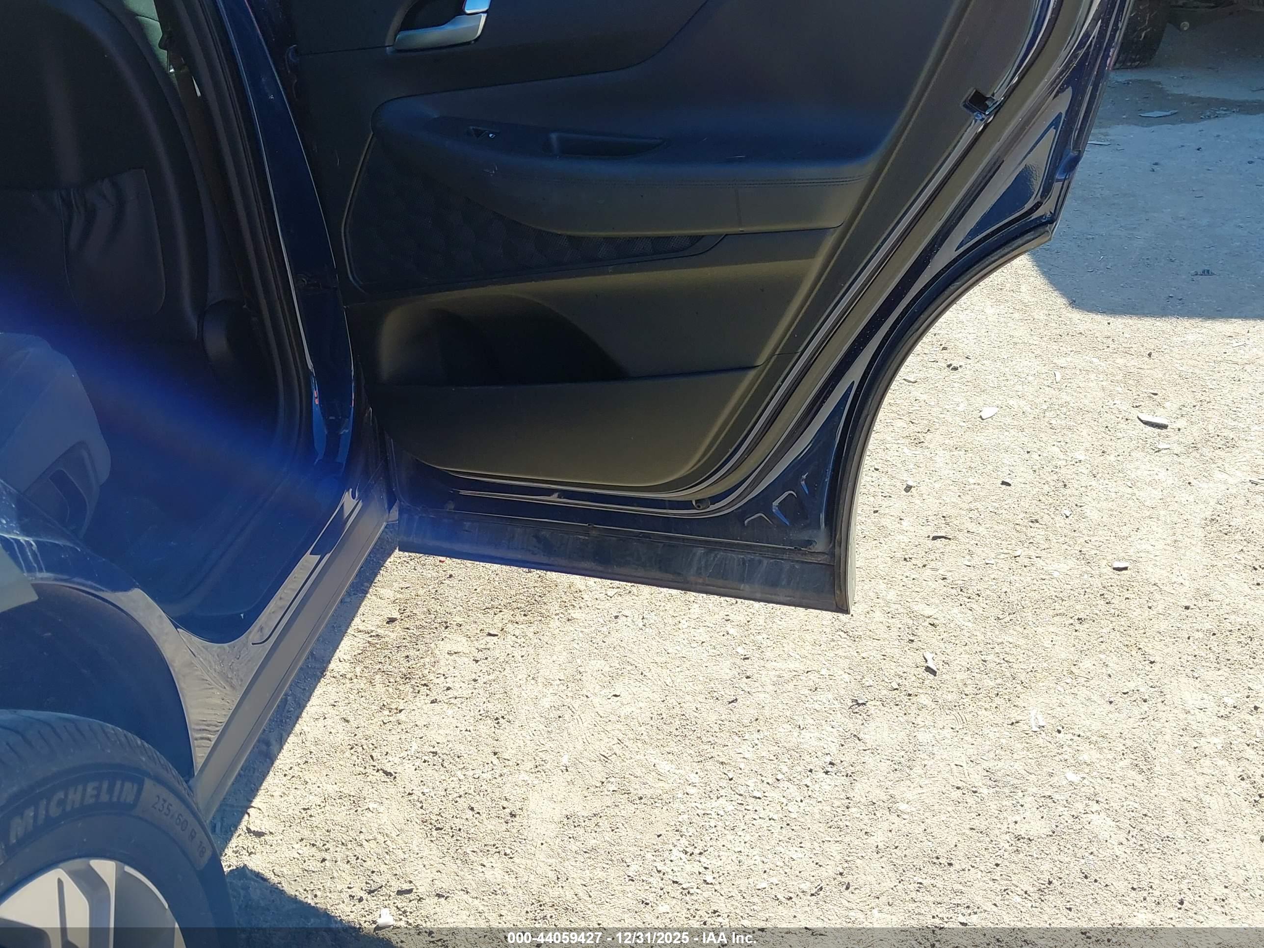 HYUNDAI SANTA image 8