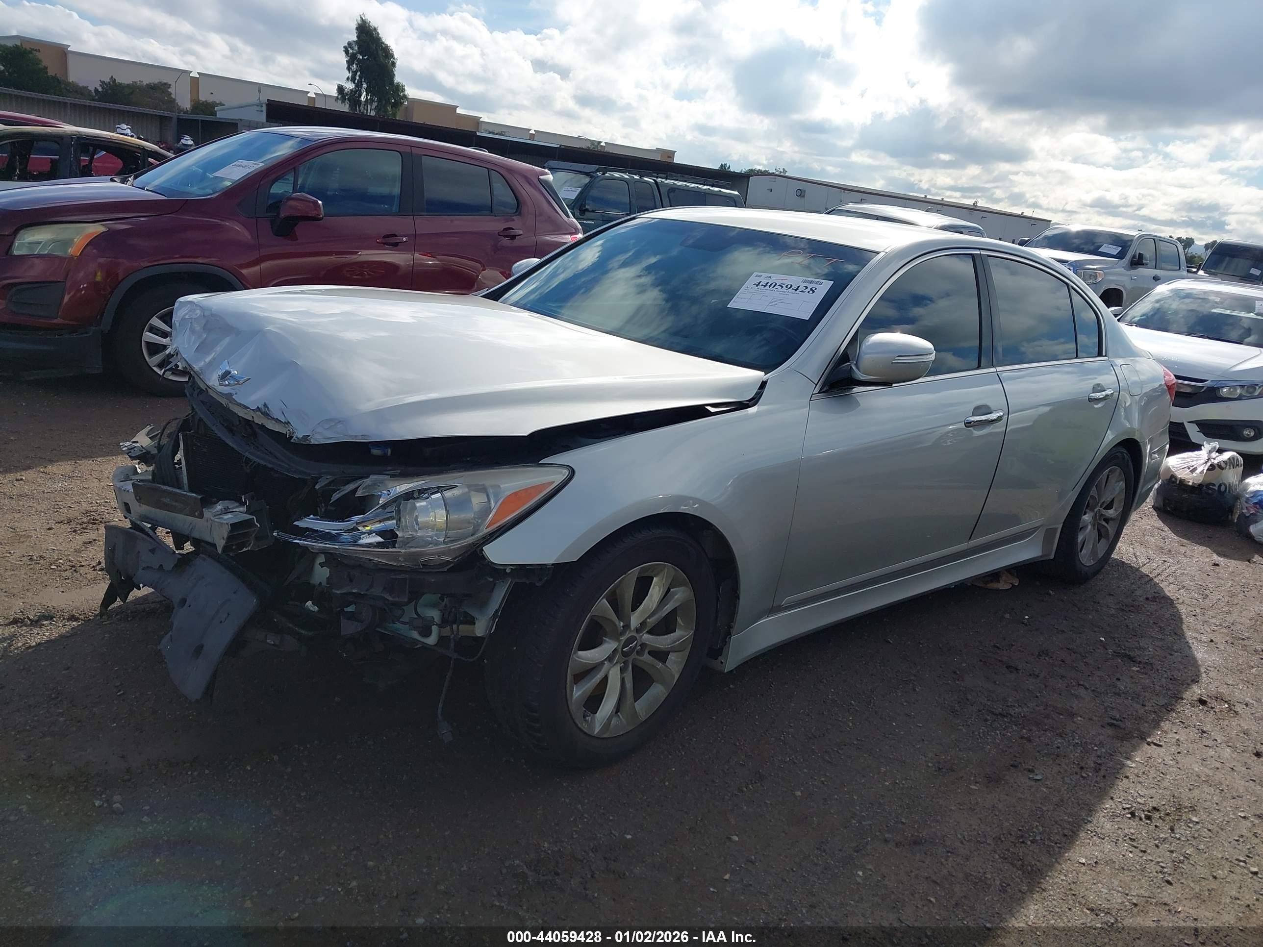 HYUNDAI GENESIS image 2