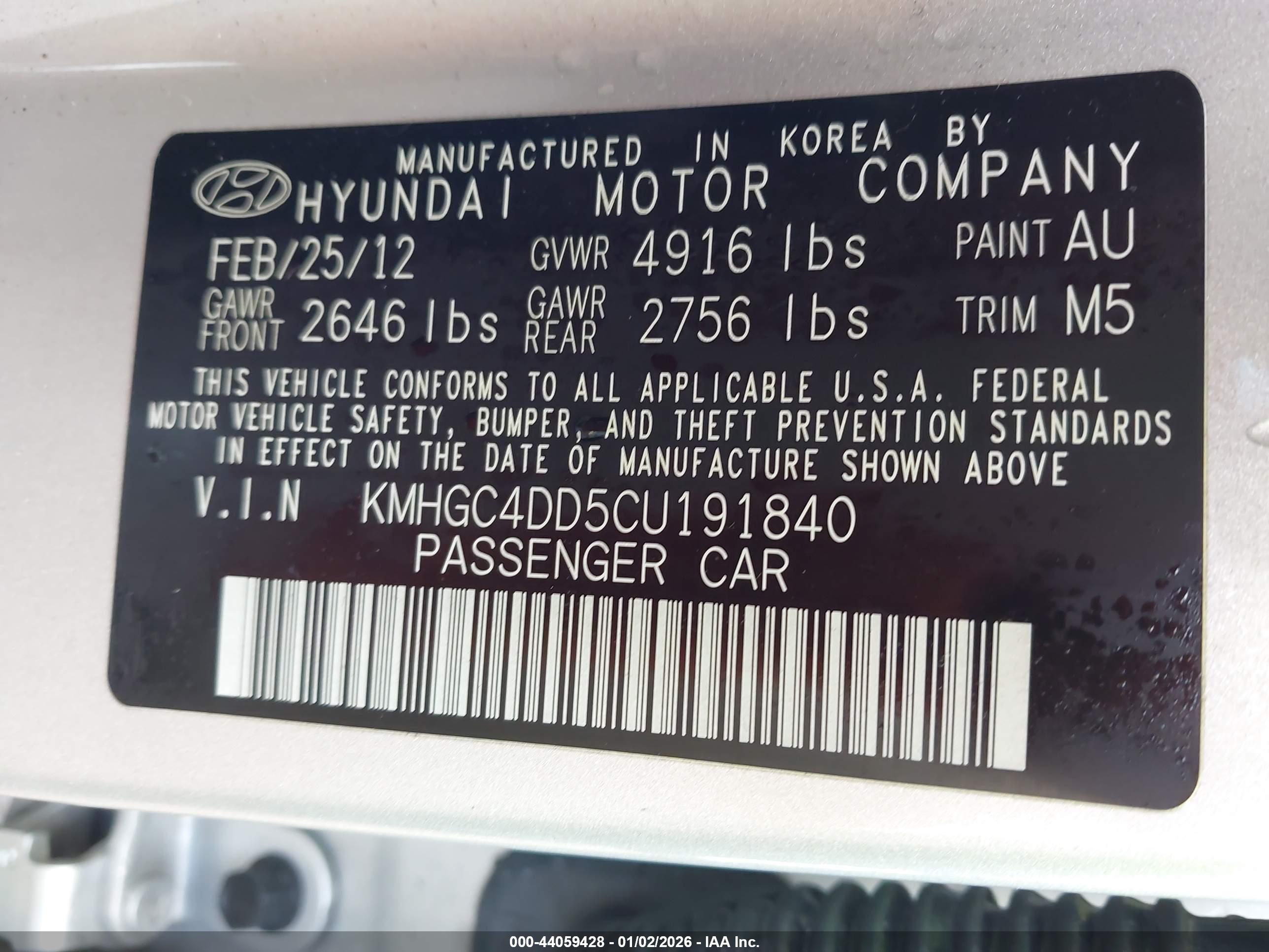 HYUNDAI GENESIS image 9