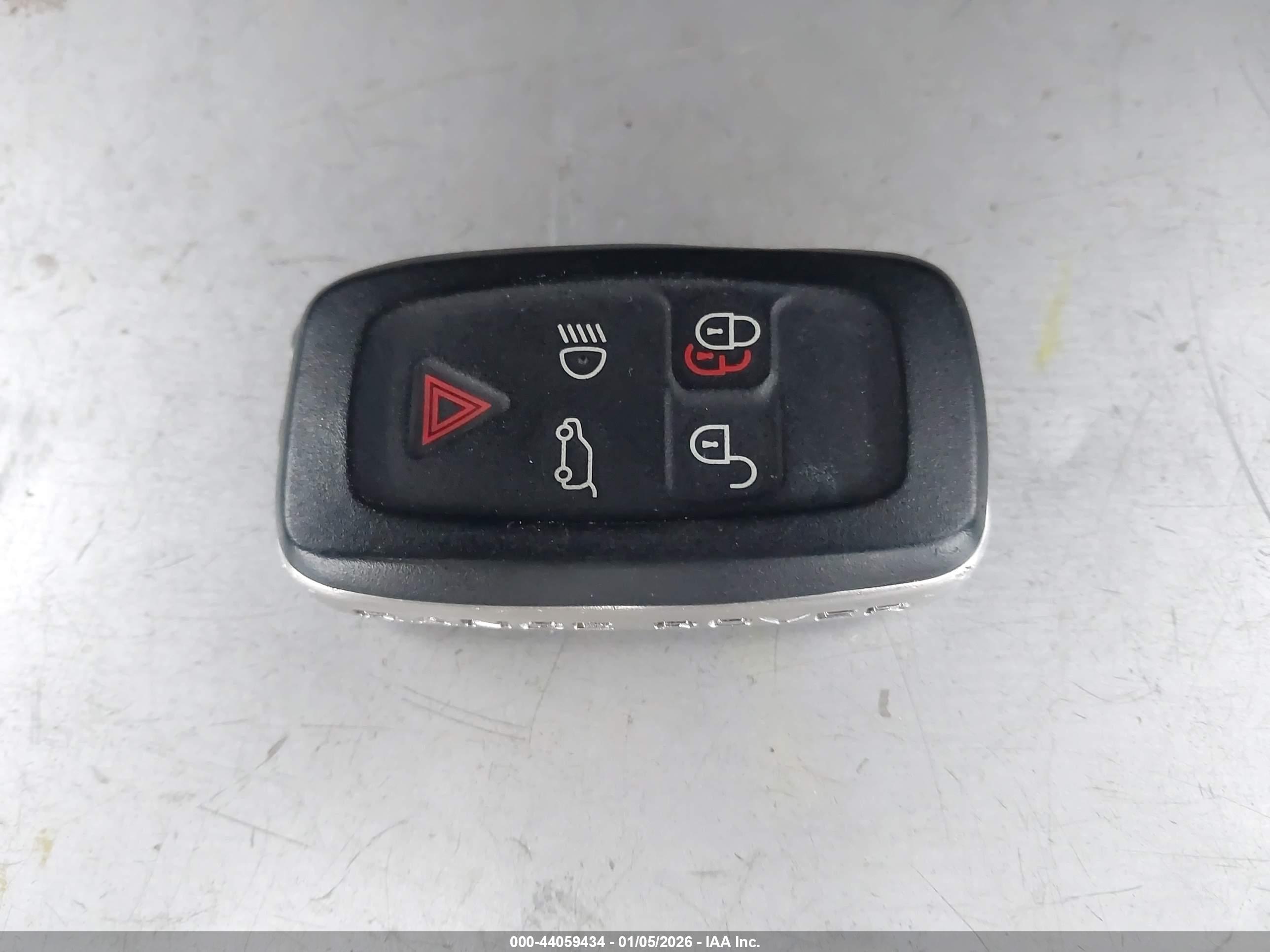 LAND ROVER image 11