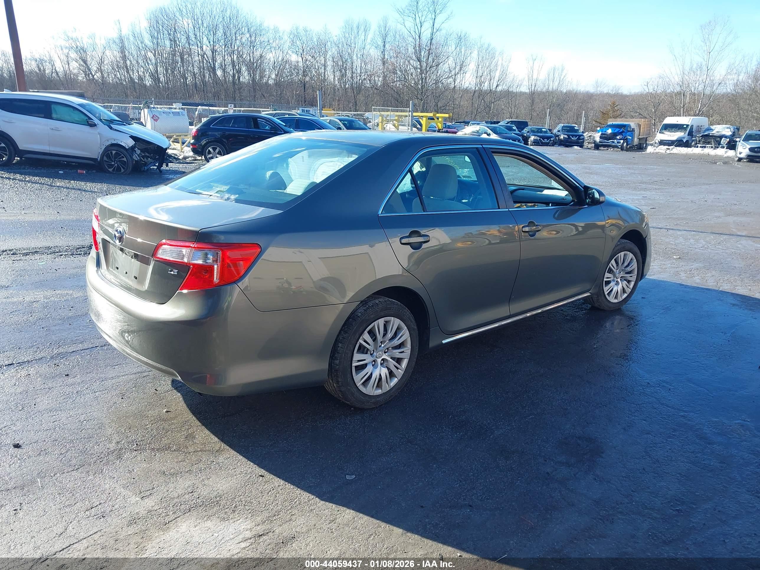 TOYOTA CAMRY image 4