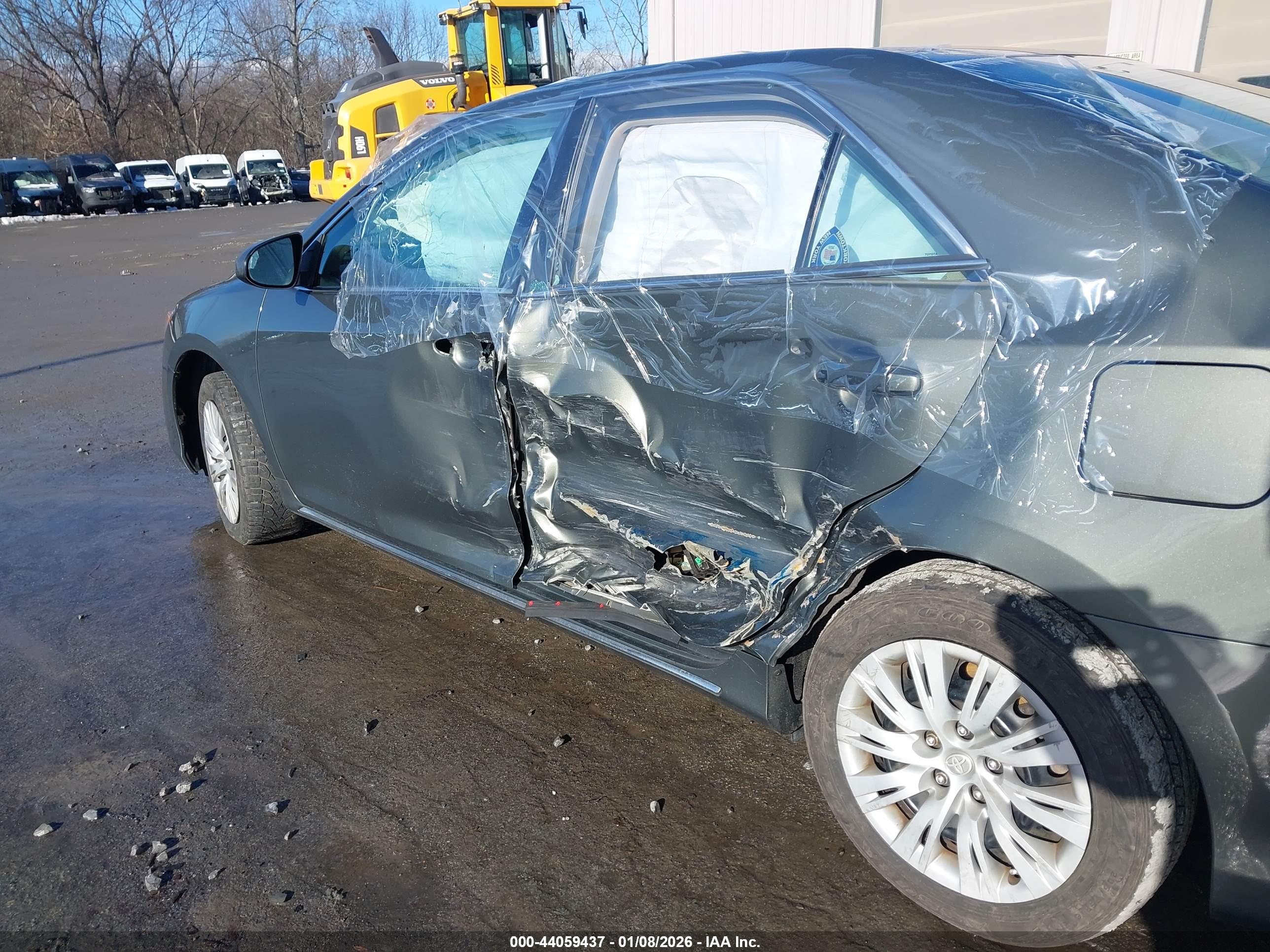 TOYOTA CAMRY image 6