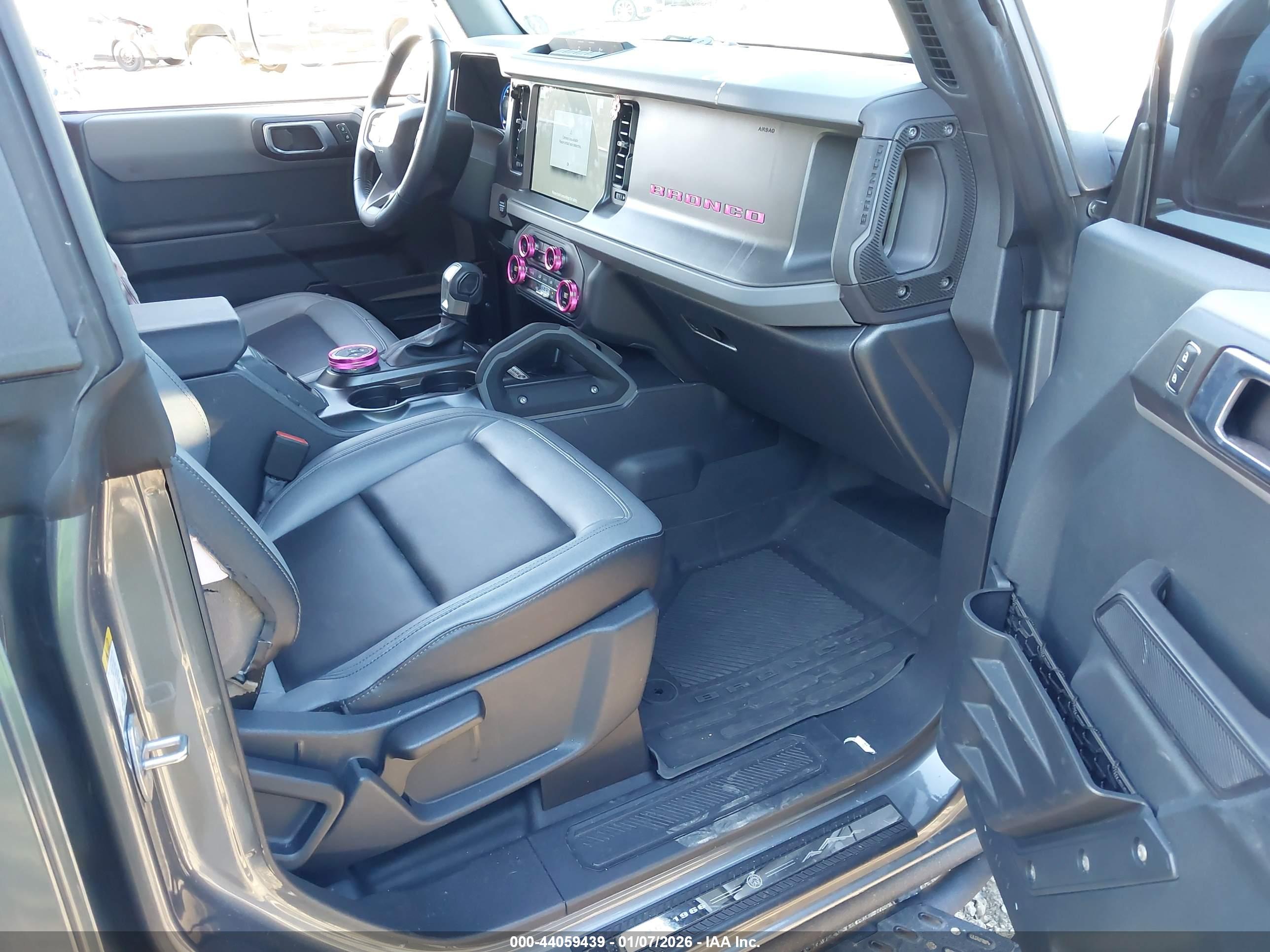 FORD BRONCO image 5