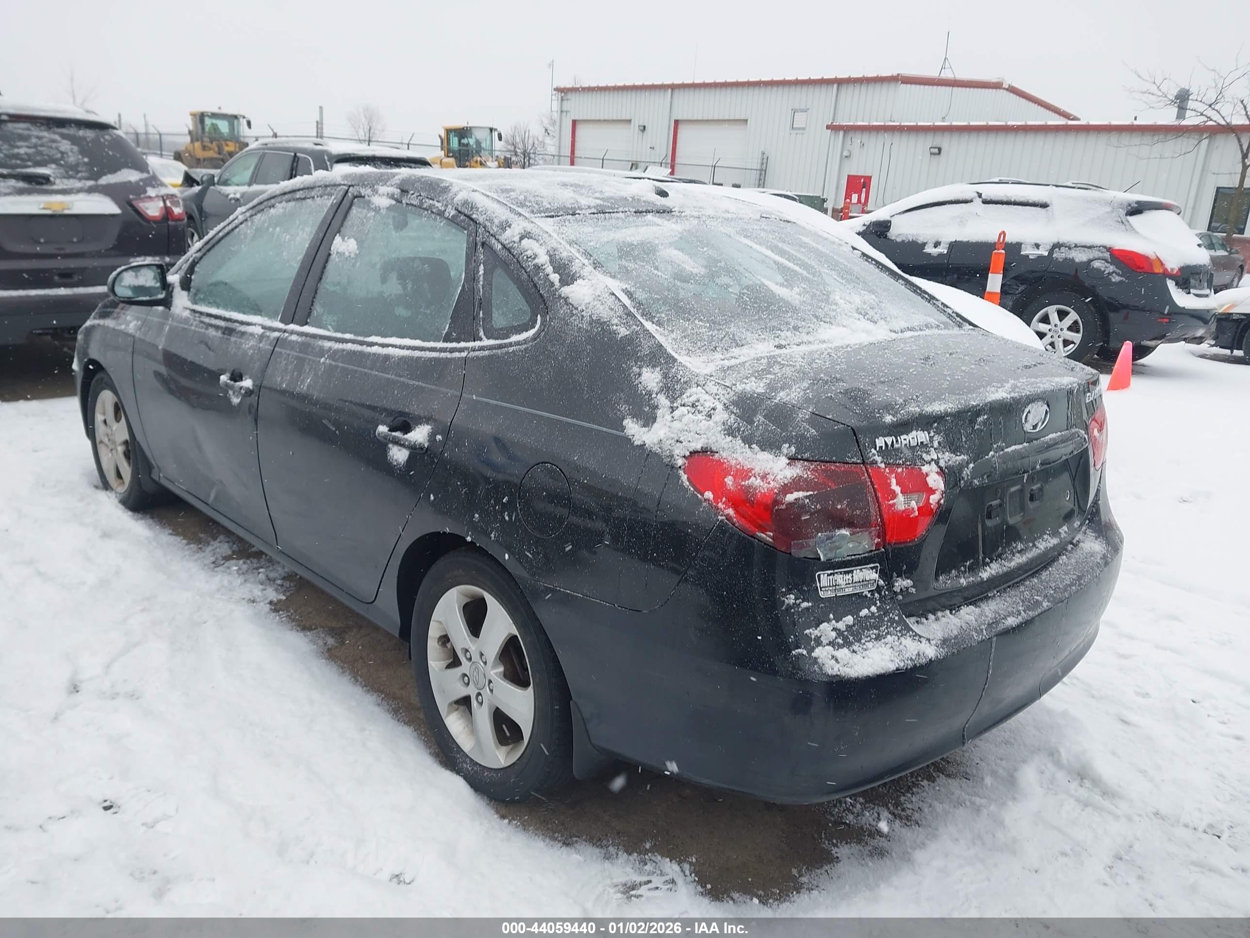 HYUNDAI ELANTRA image 3