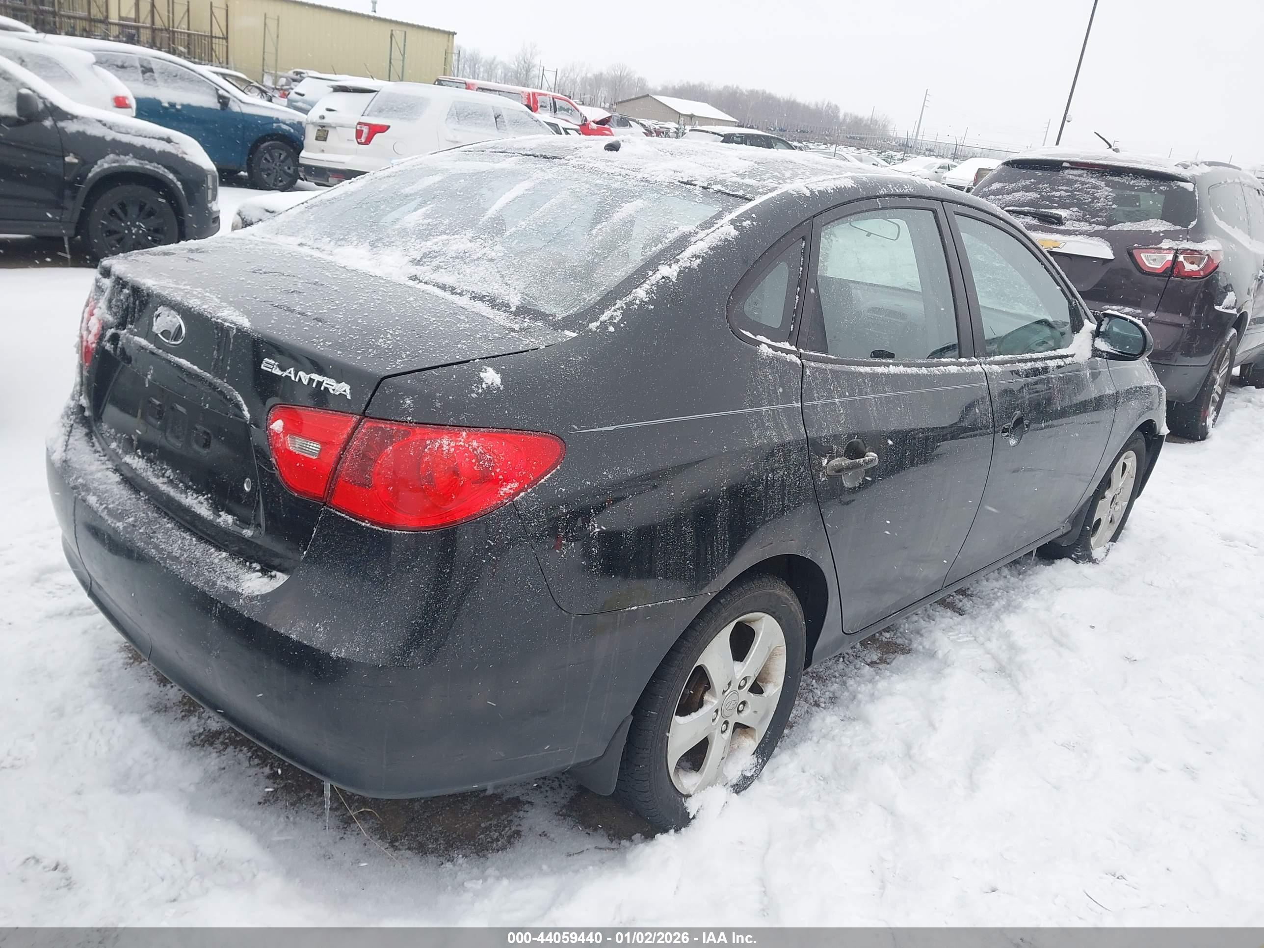 HYUNDAI ELANTRA image 4