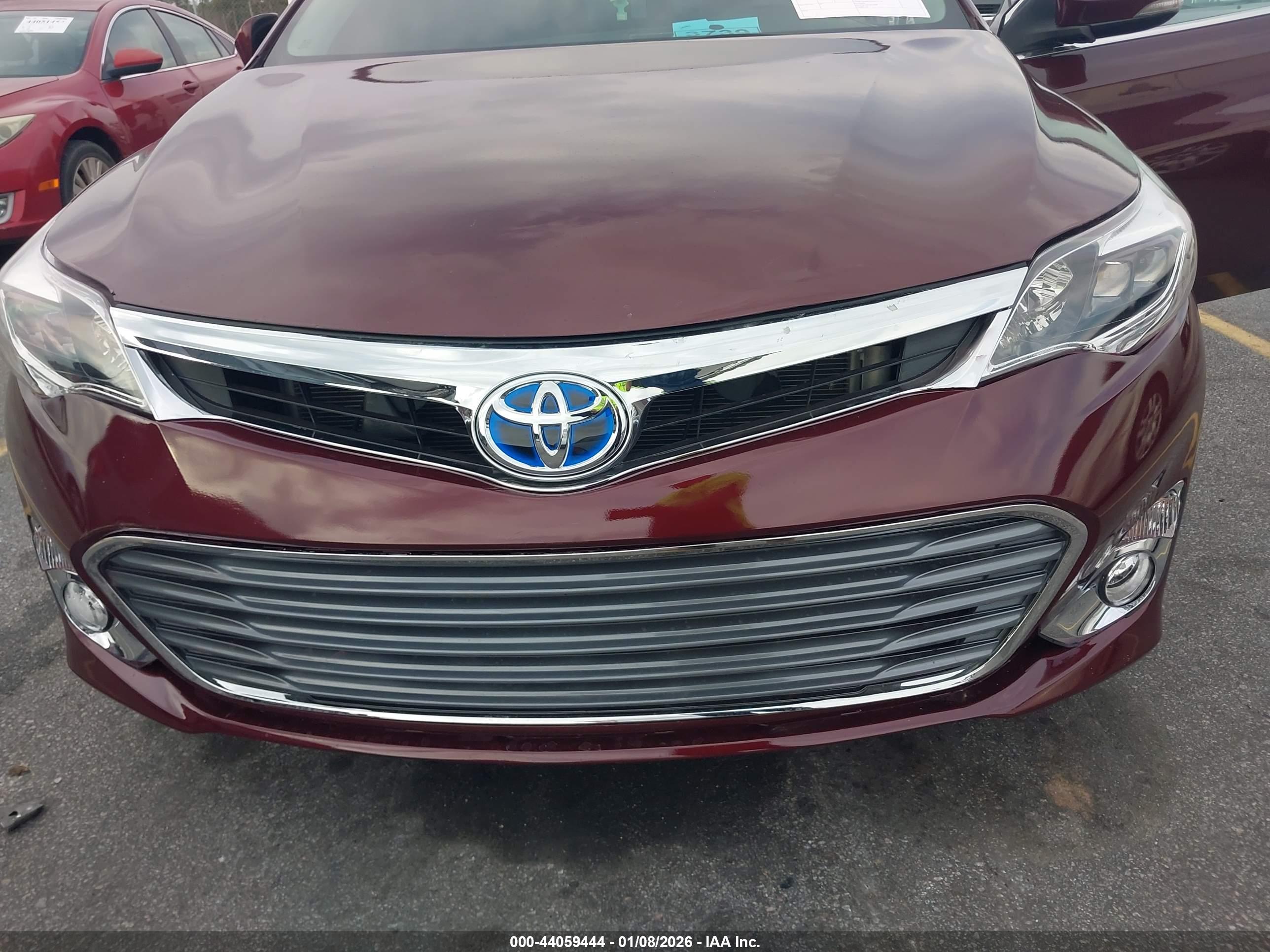 TOYOTA AVALON image 6