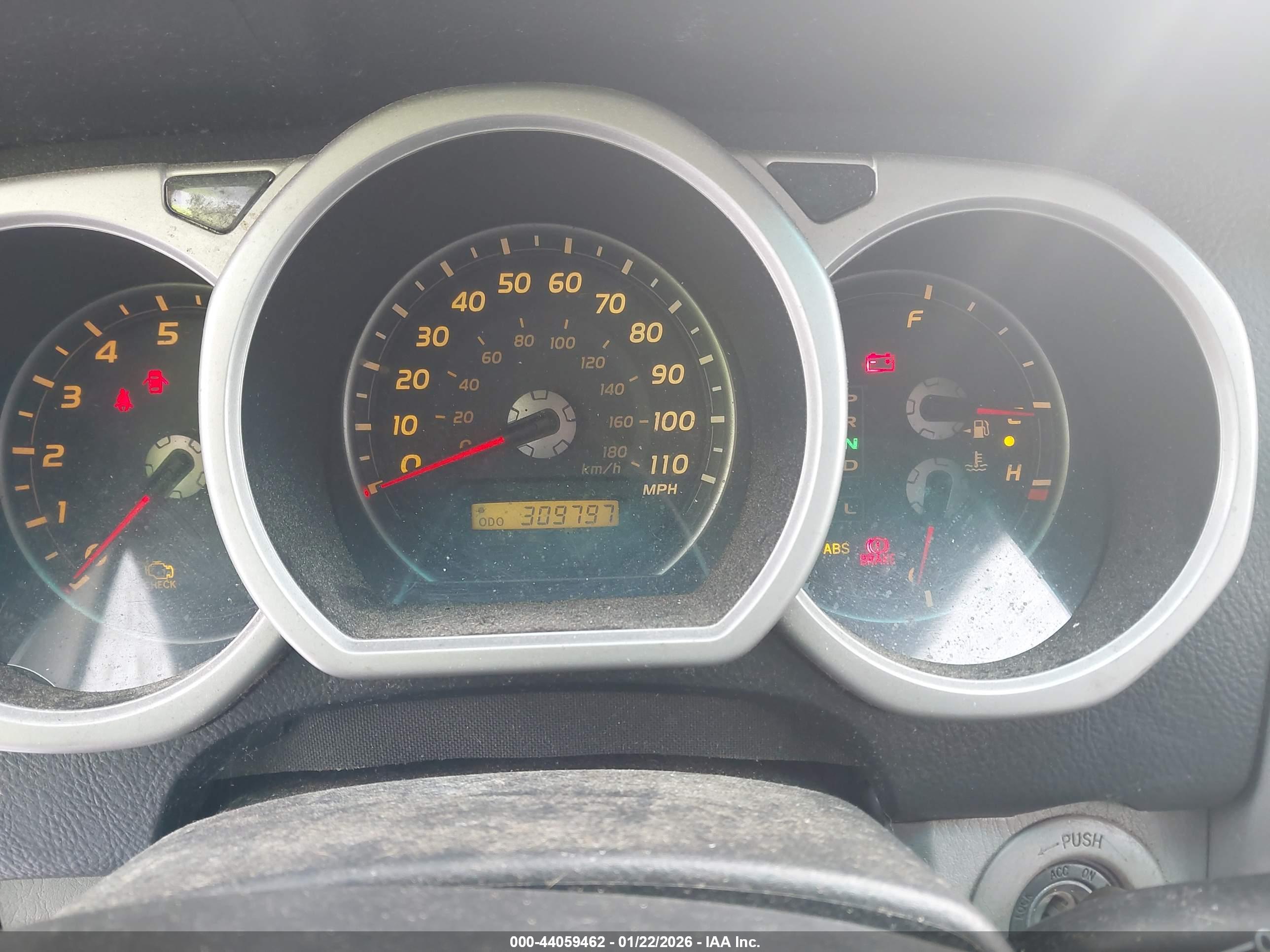 TOYOTA 4RUNNER image 7