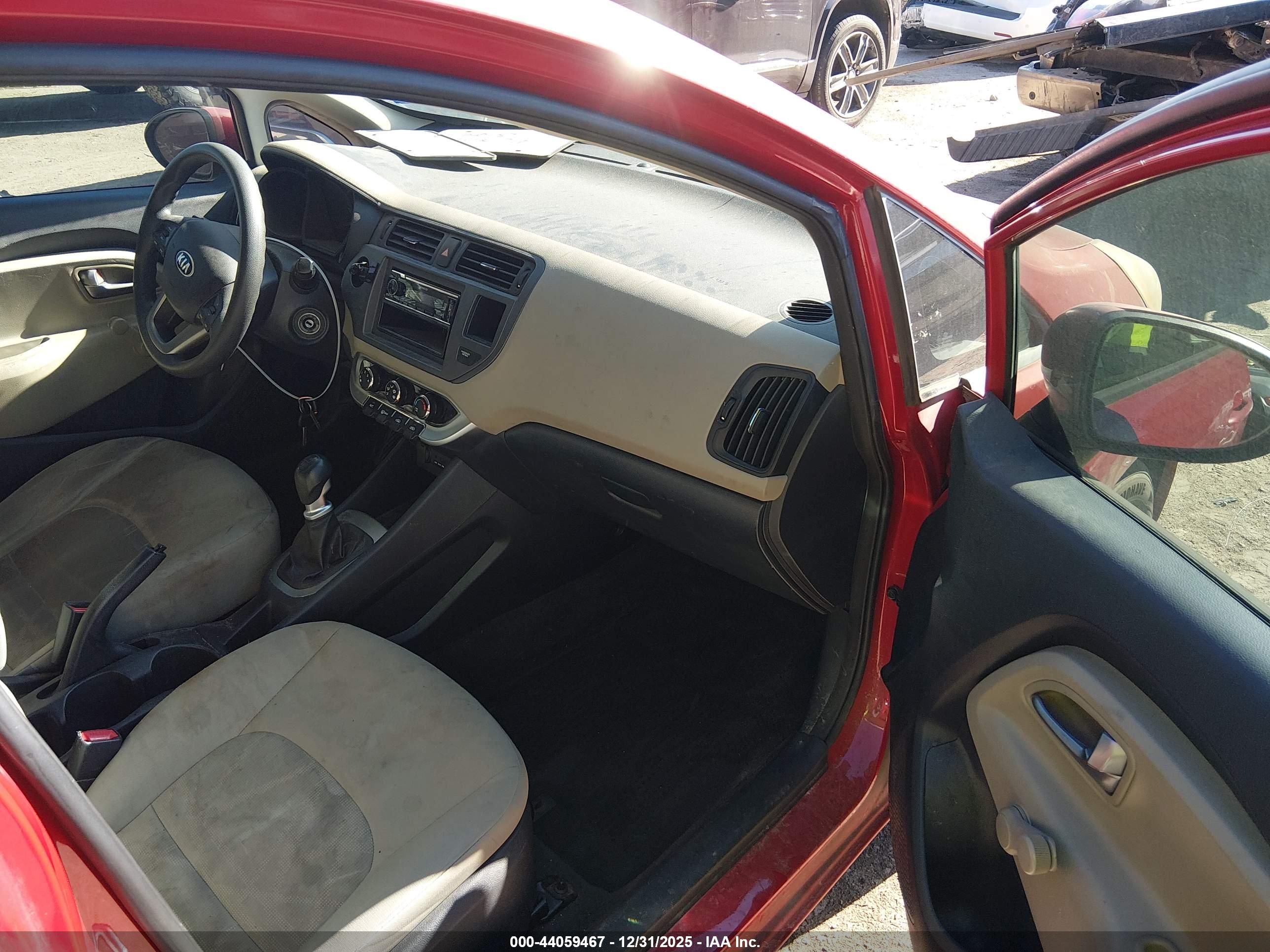 KIA RIO image 5