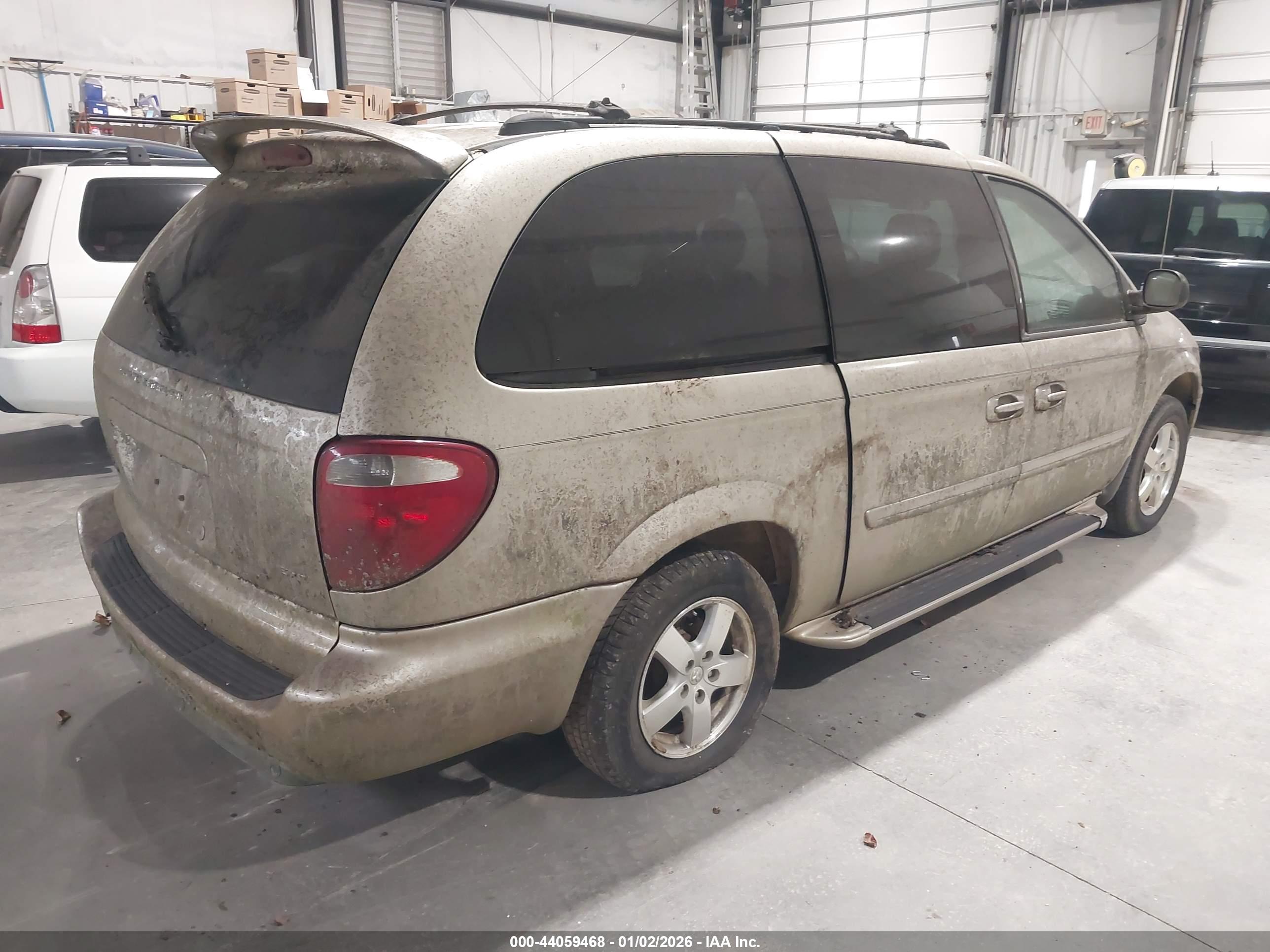 DODGE GRAND image 4