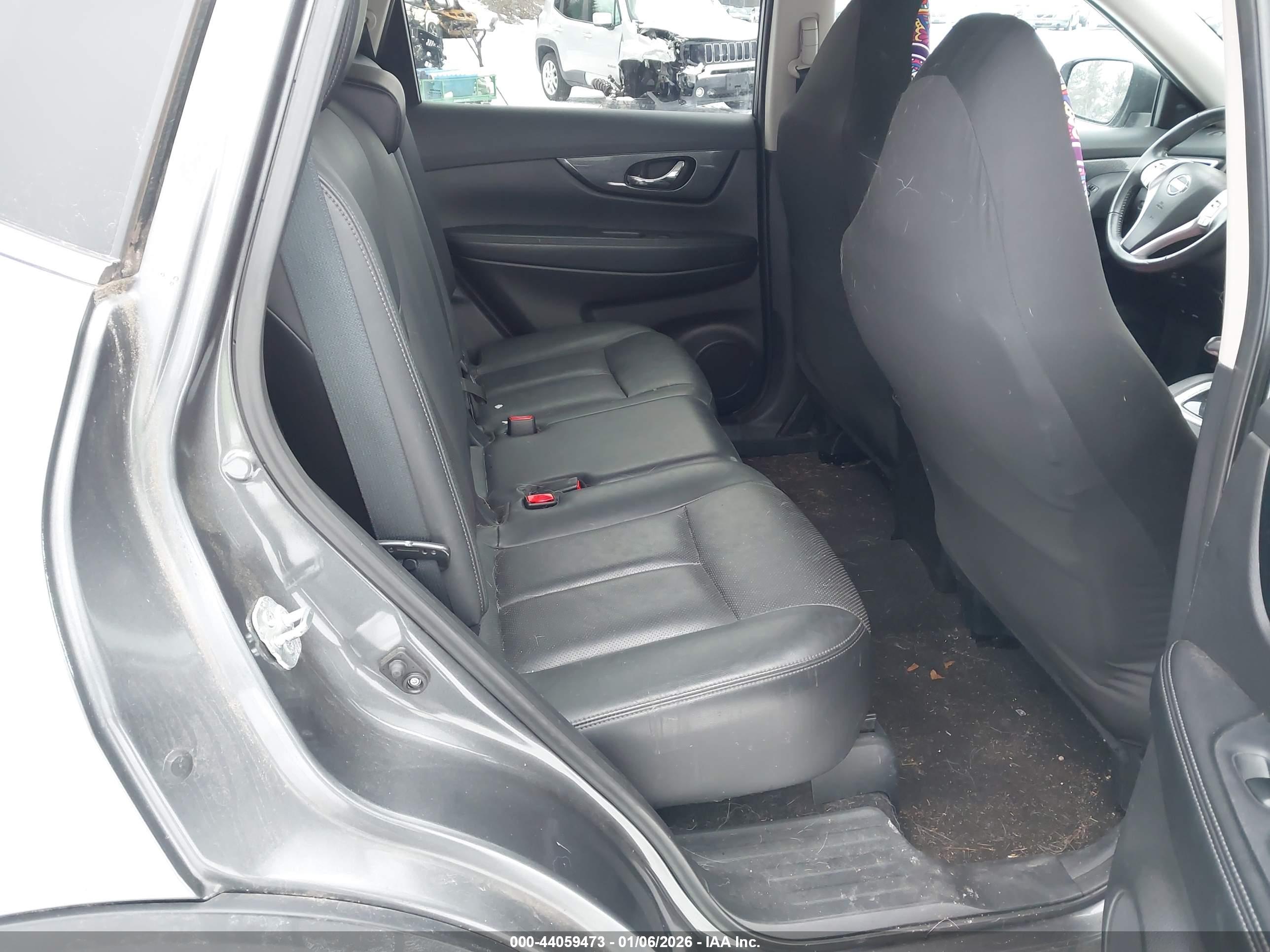 NISSAN ROGUE image 8