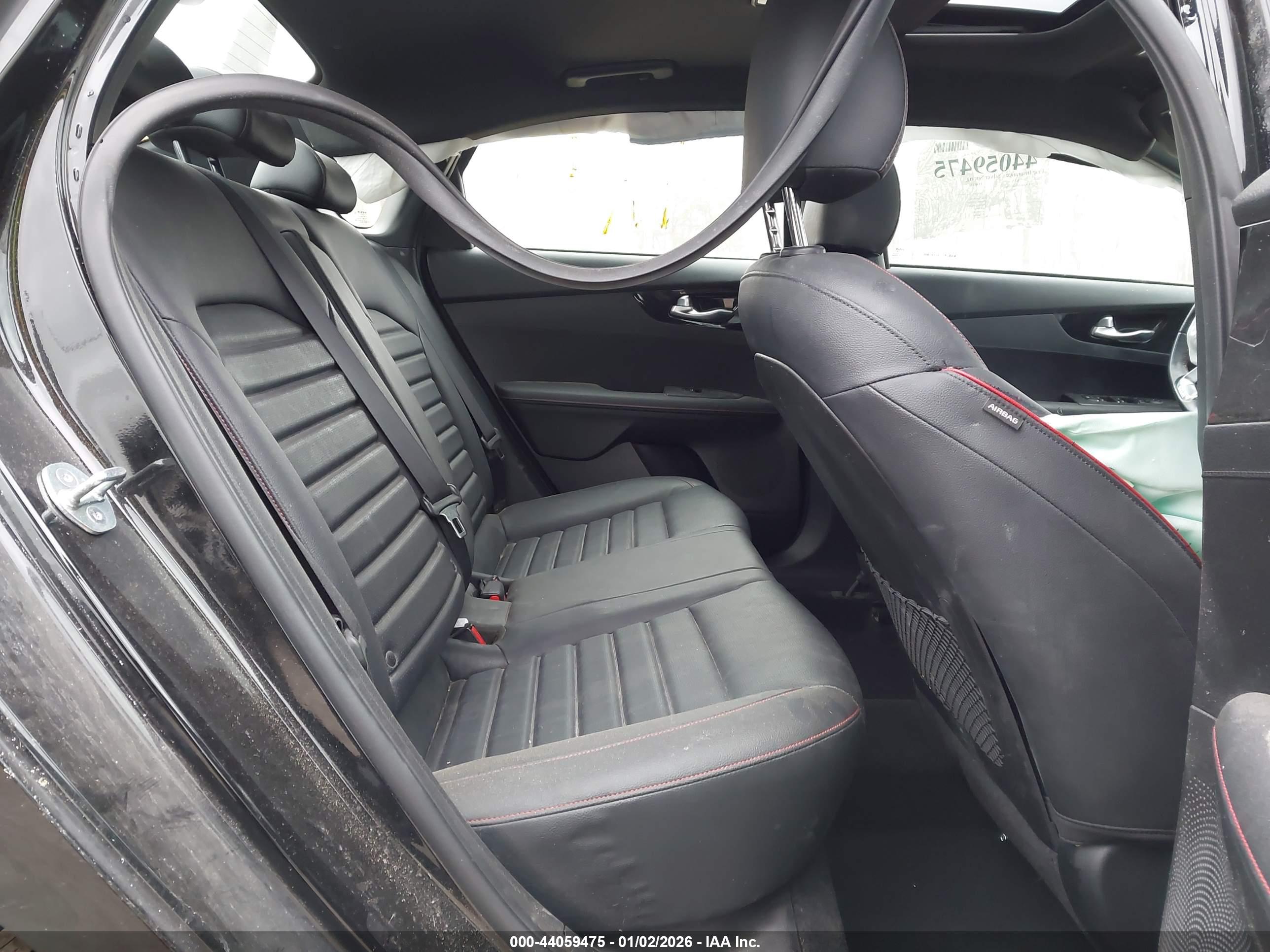 KIA FORTE image 8