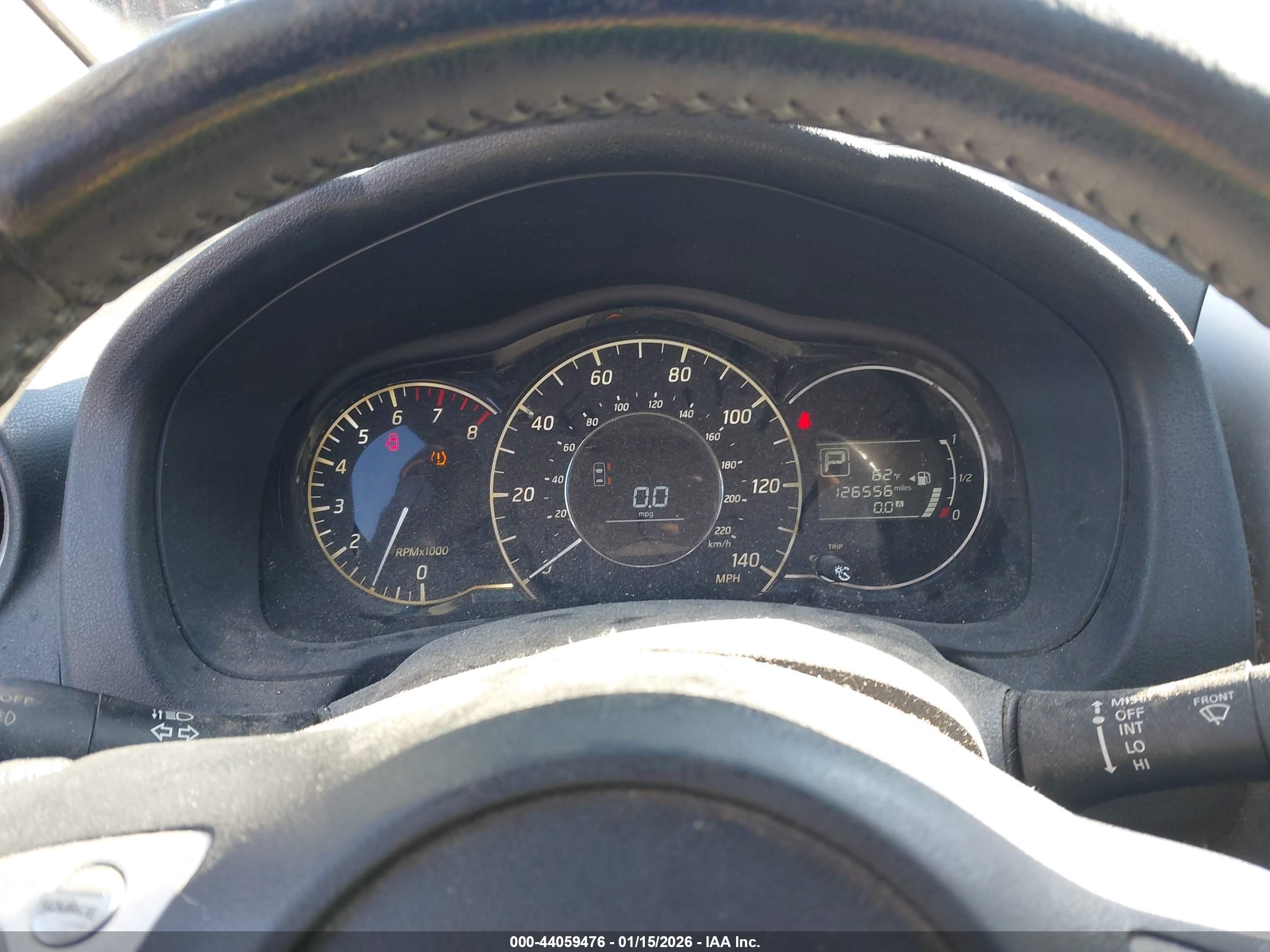 NISSAN VERSA image 7