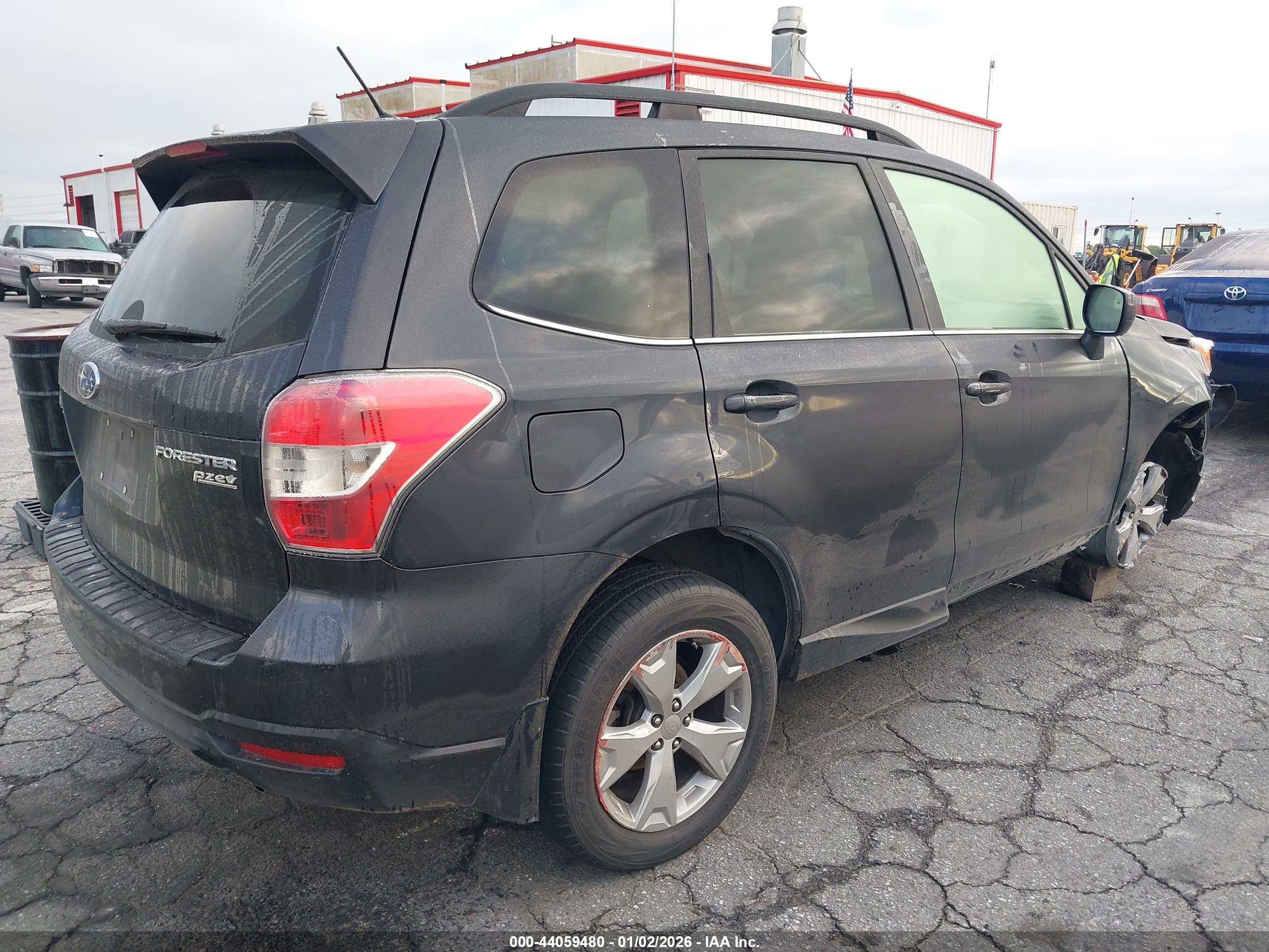 SUBARU FORESTER image 4