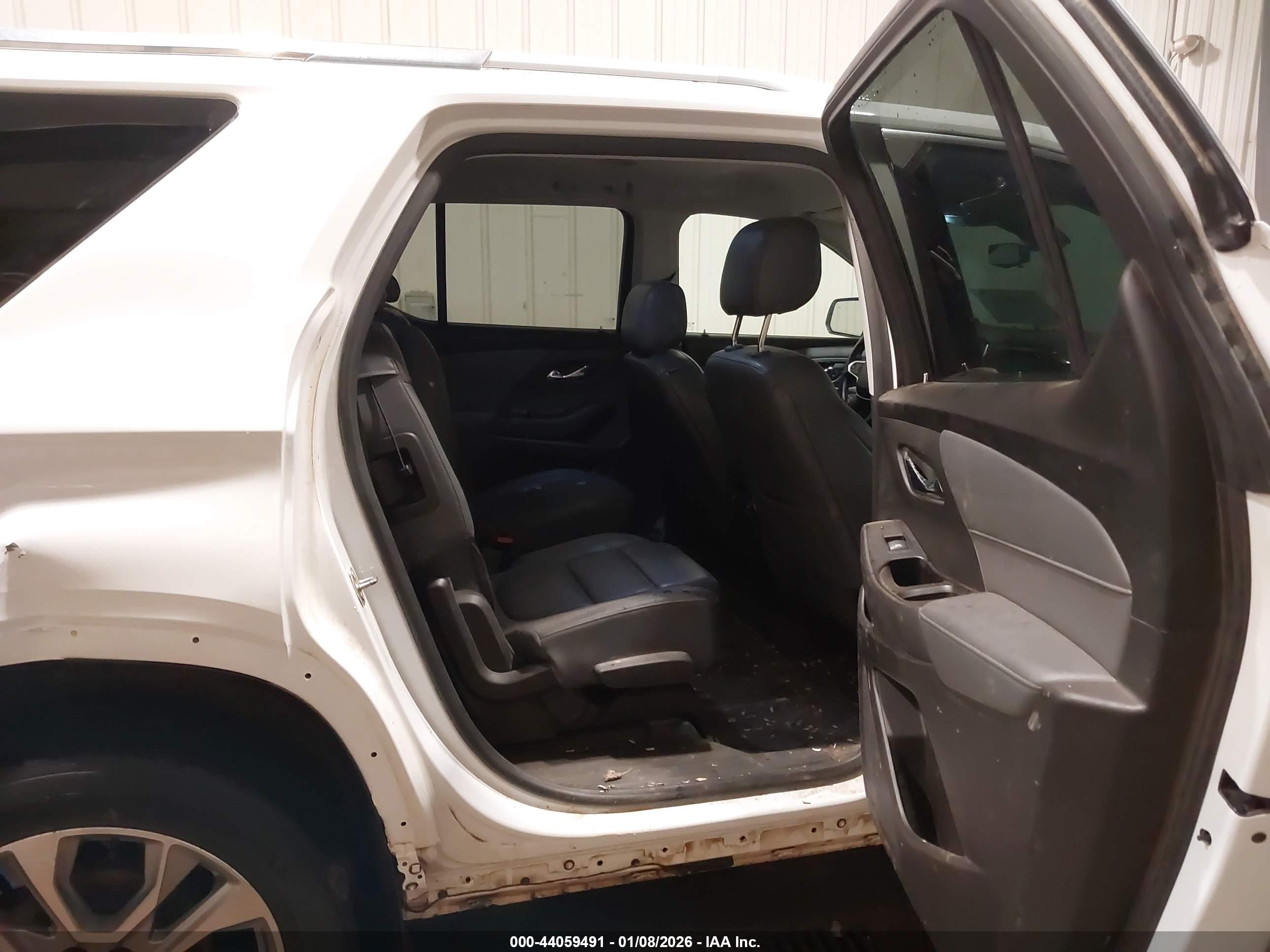 CHEVROLET TRAVERSE image 8