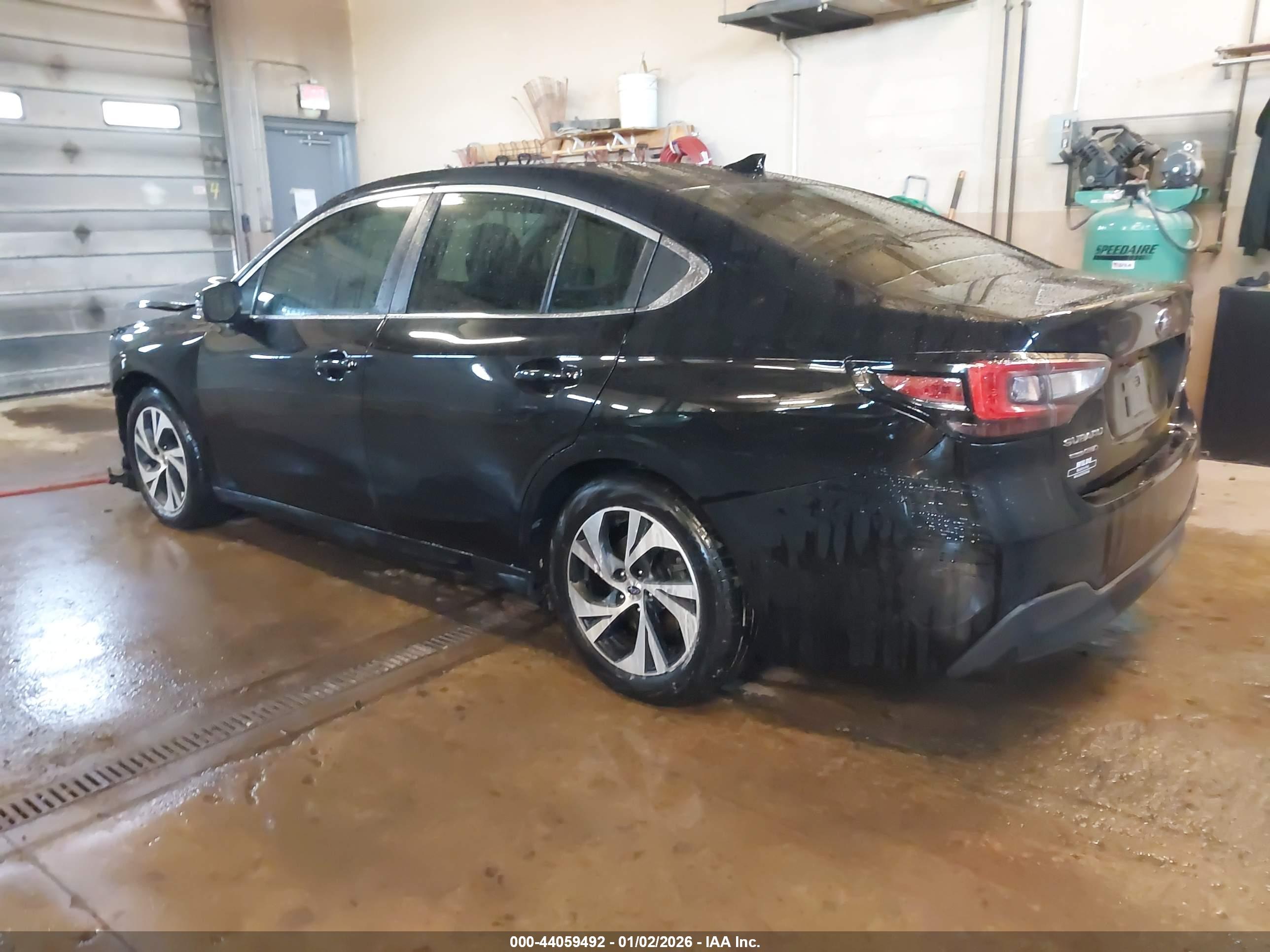 SUBARU LEGACY image 3