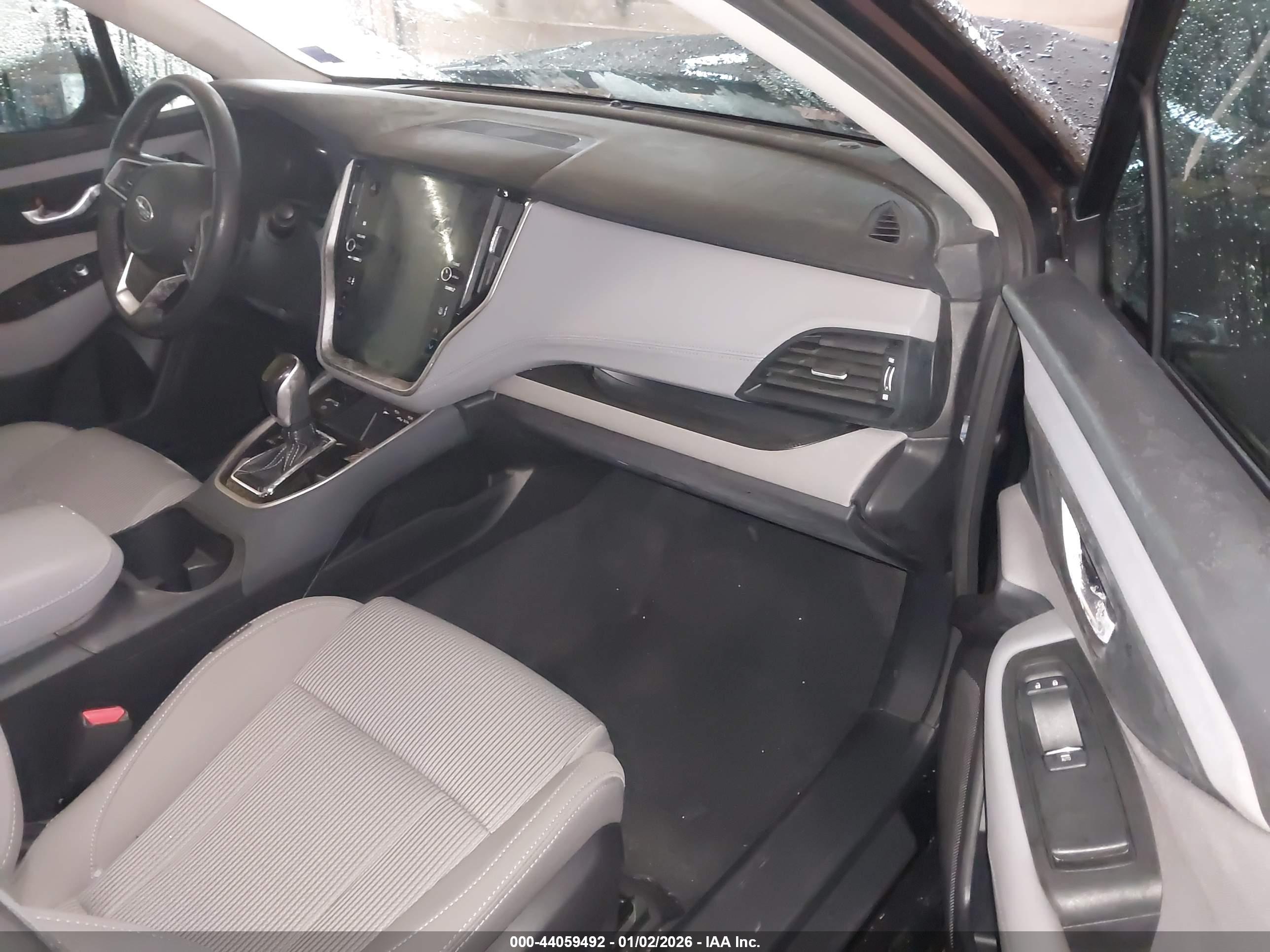 SUBARU LEGACY image 5