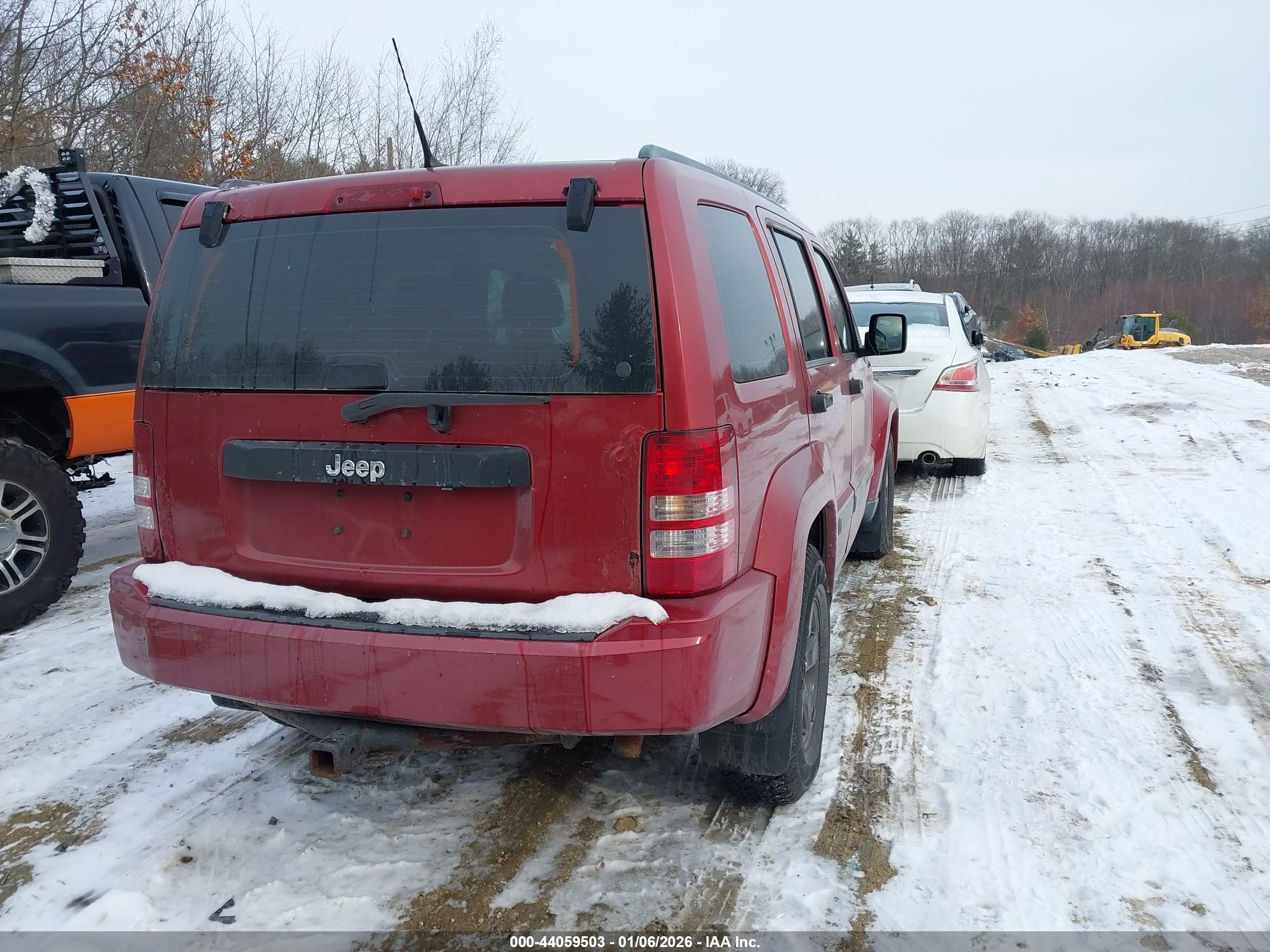 JEEP LIBERTY image 4