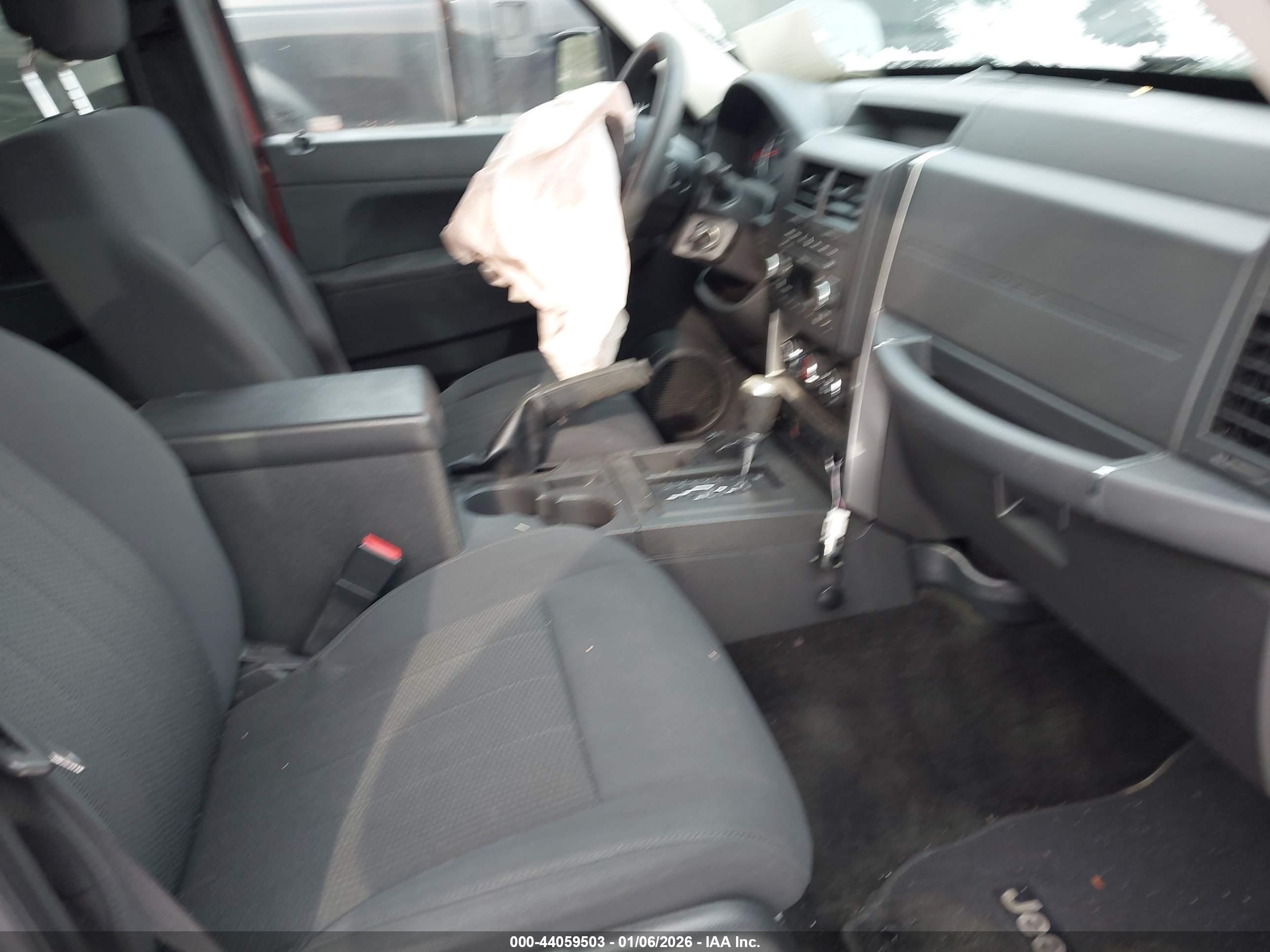 JEEP LIBERTY image 5