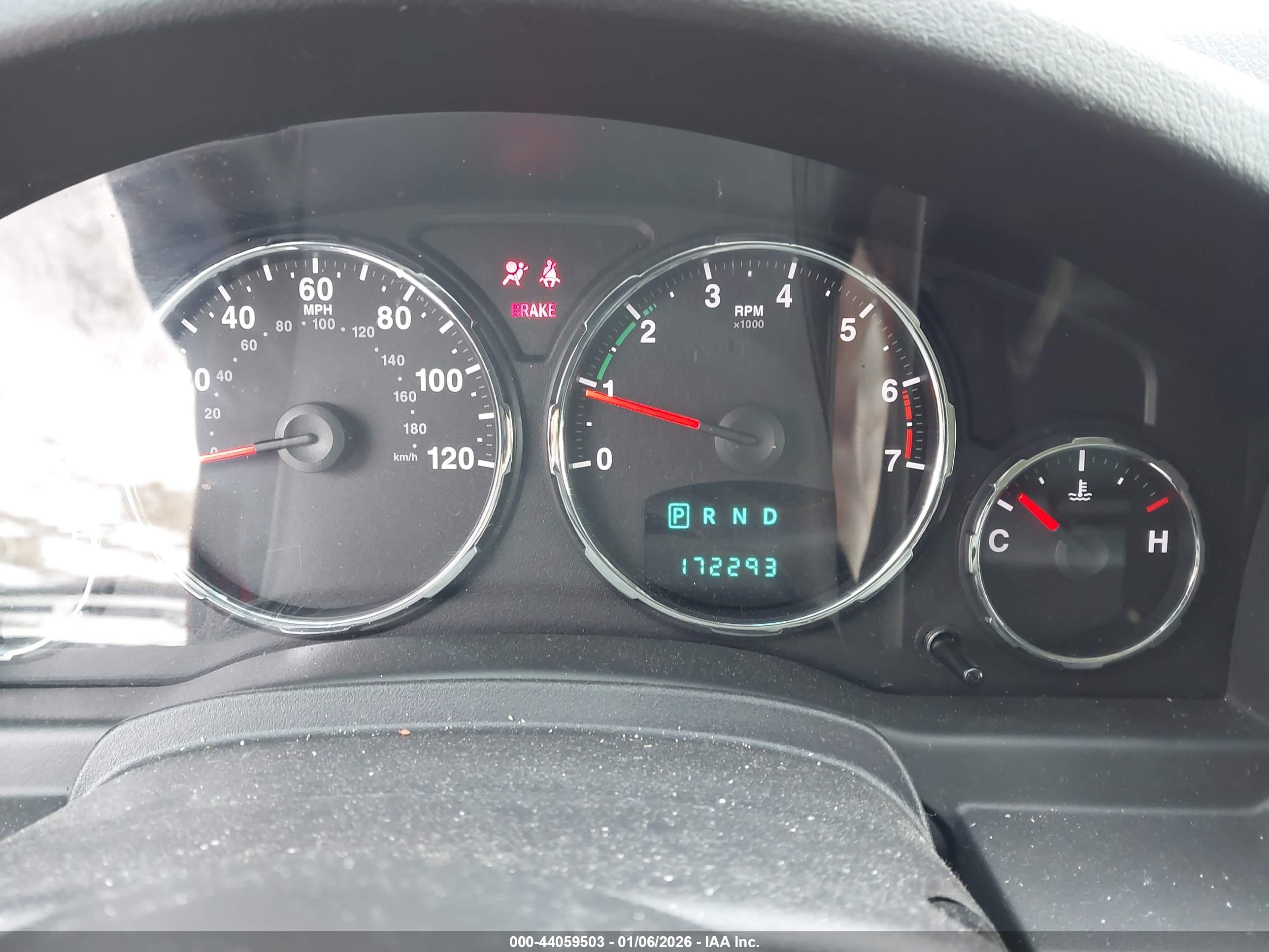 JEEP LIBERTY image 7