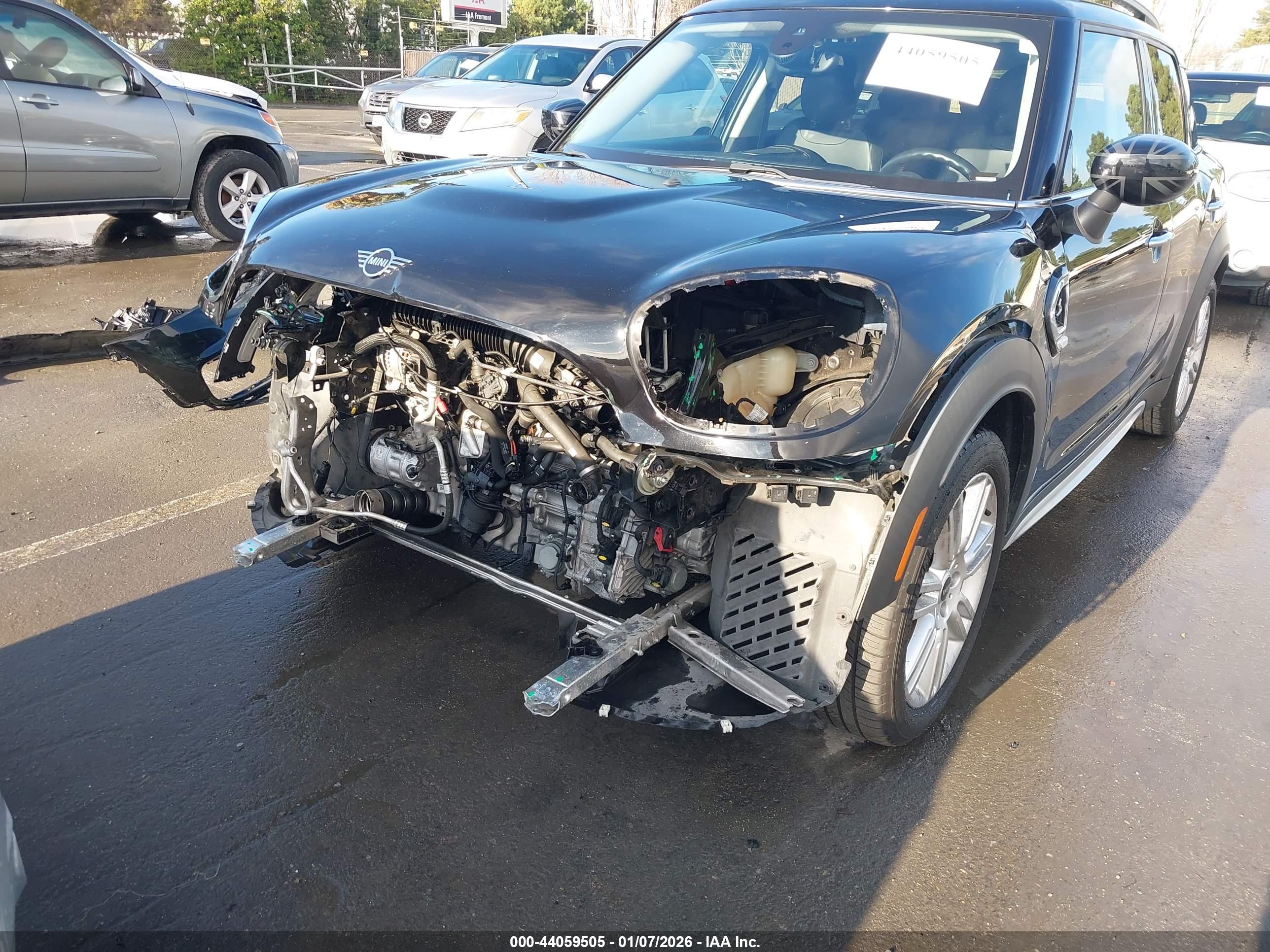 MINI COUNTRYMAN image 6
