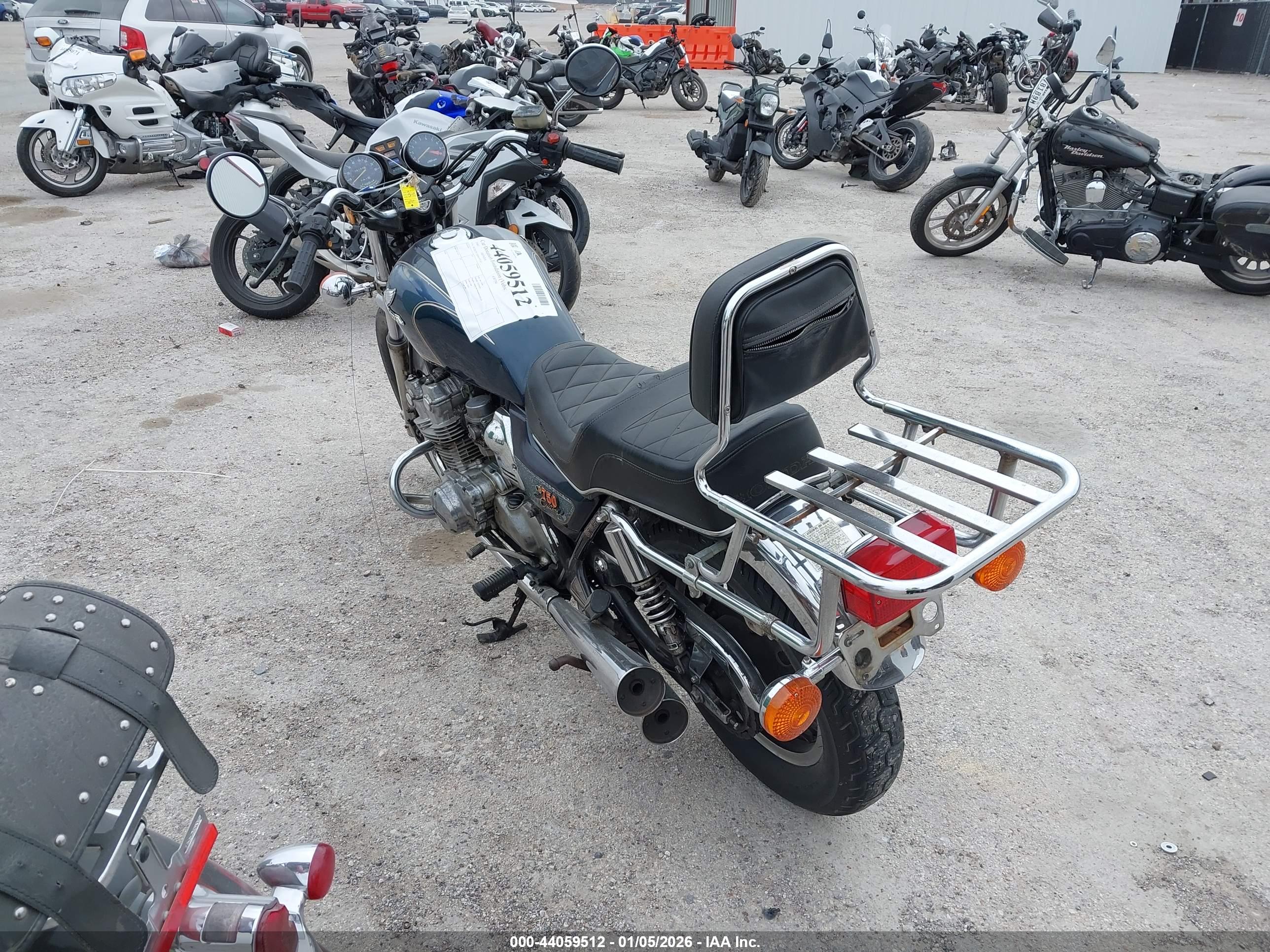 HONDA CB750 image 3