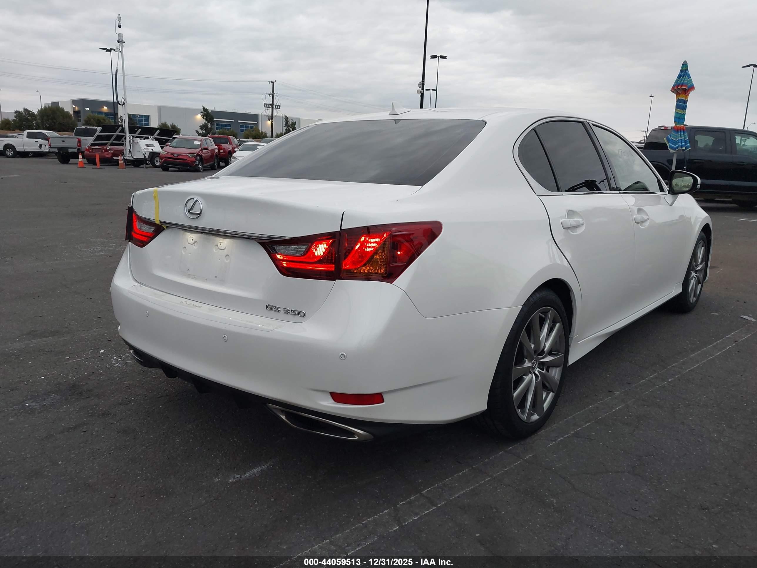 LEXUS GS image 4