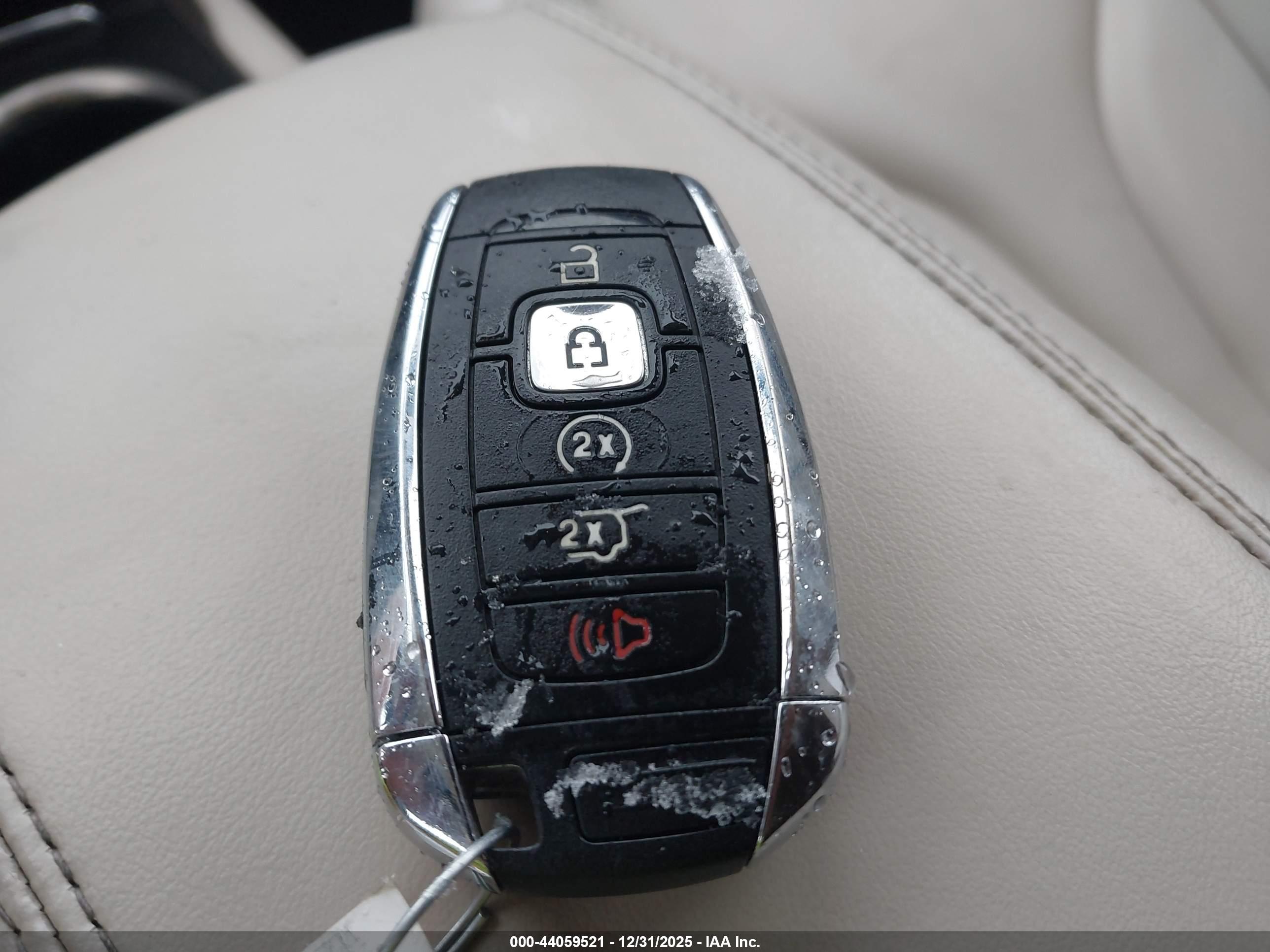 LINCOLN MKC image 11