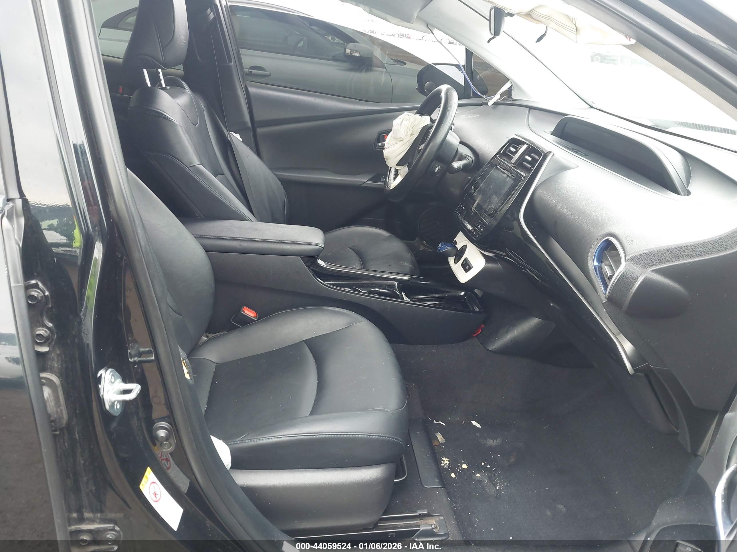 TOYOTA PRIUS image 5