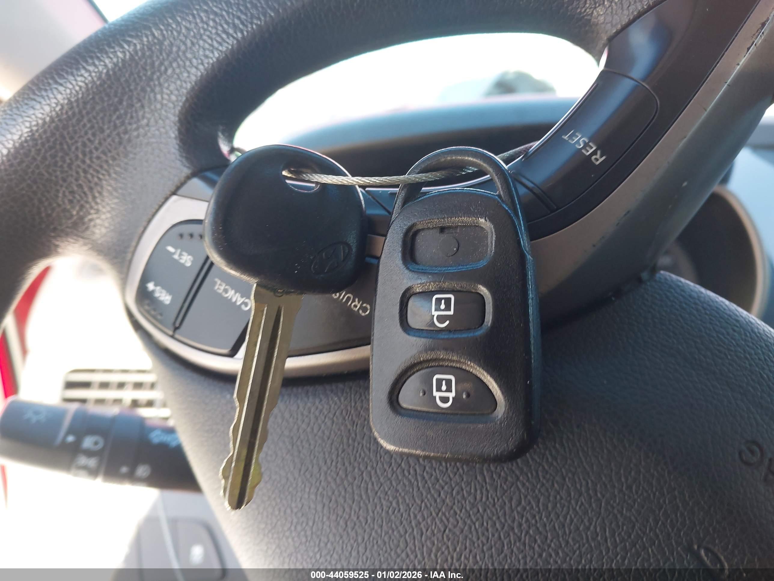 HYUNDAI ELANTRA image 11
