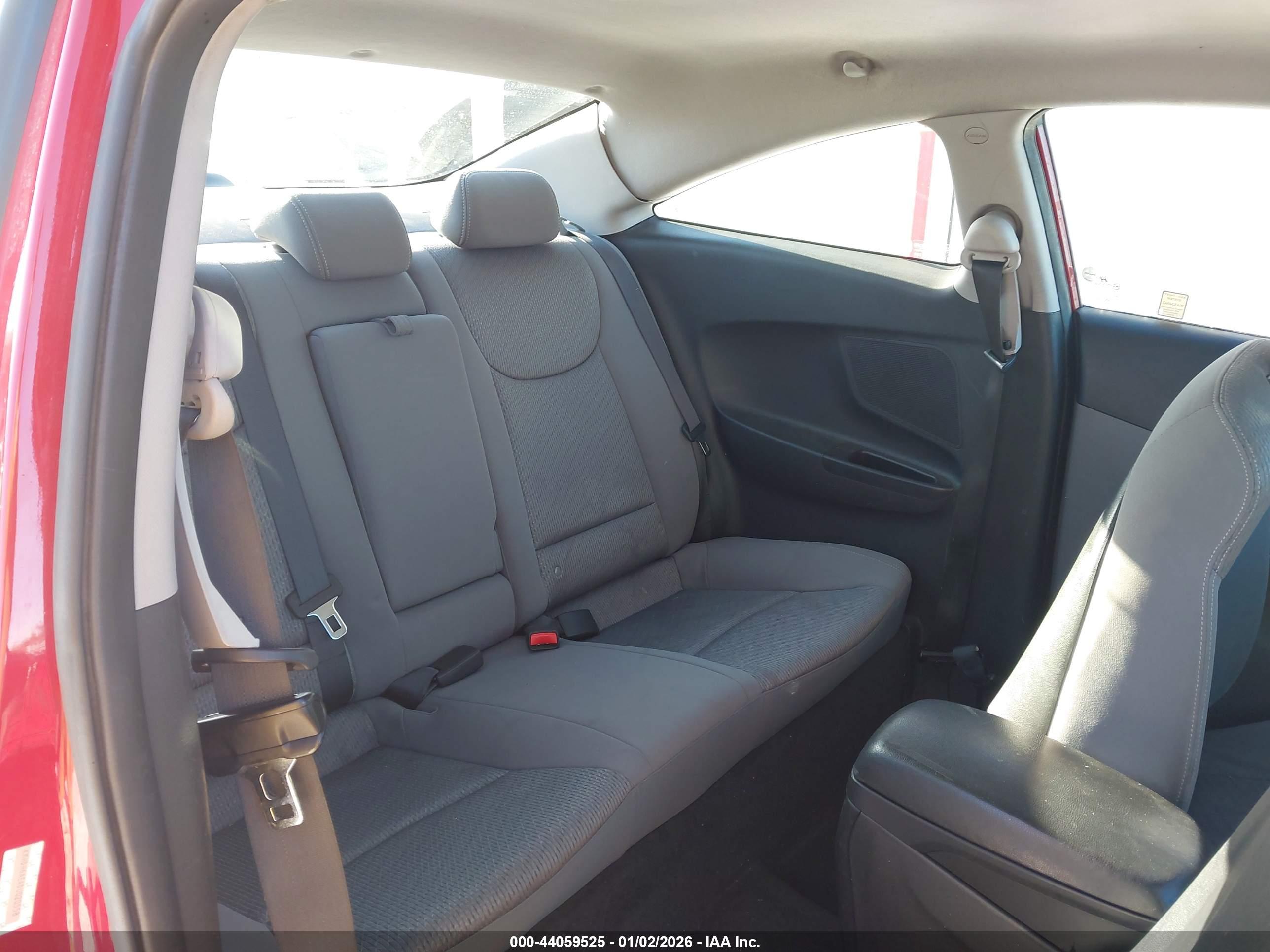 HYUNDAI ELANTRA image 8