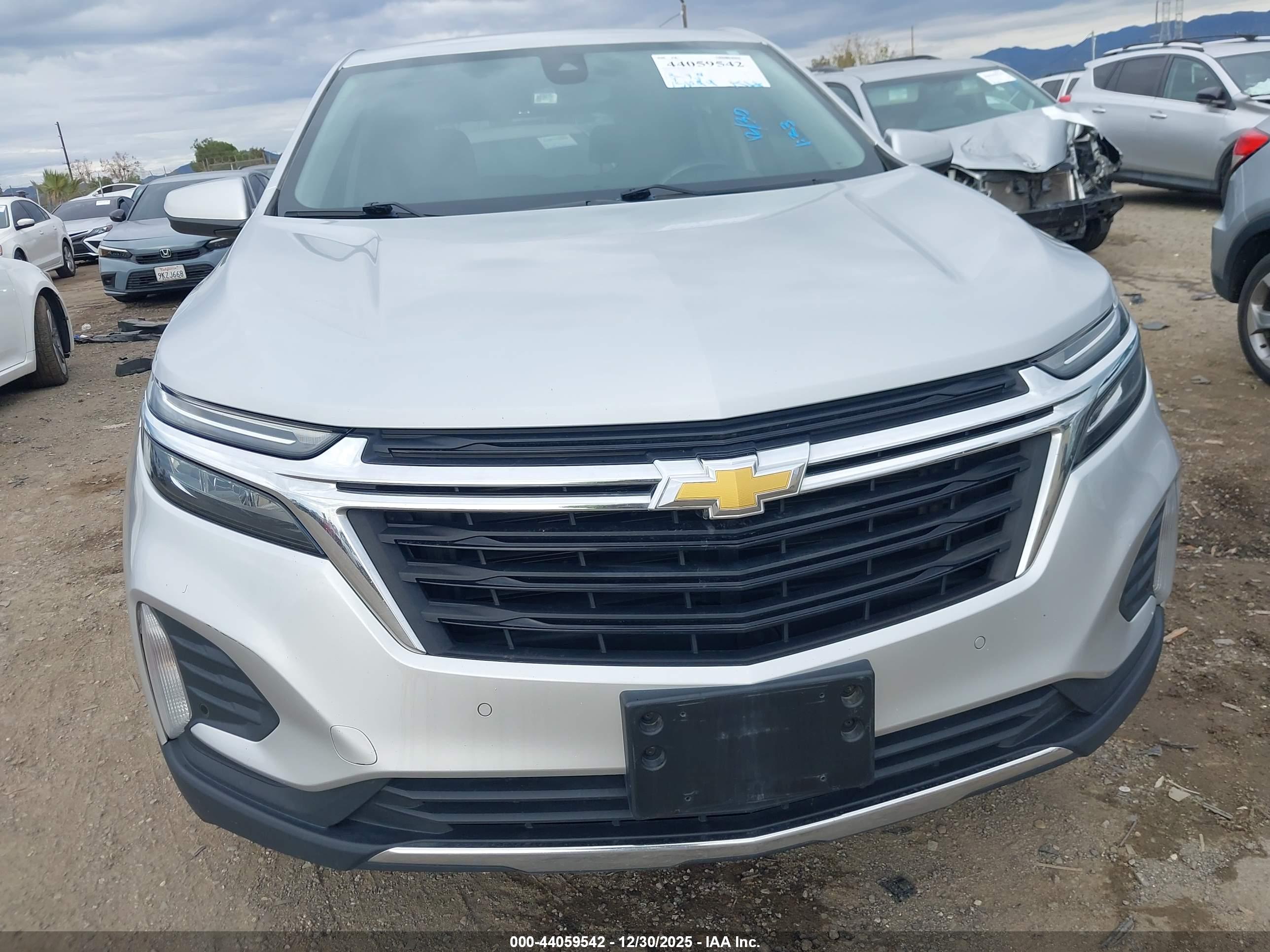 CHEVROLET EQUINOX image 6