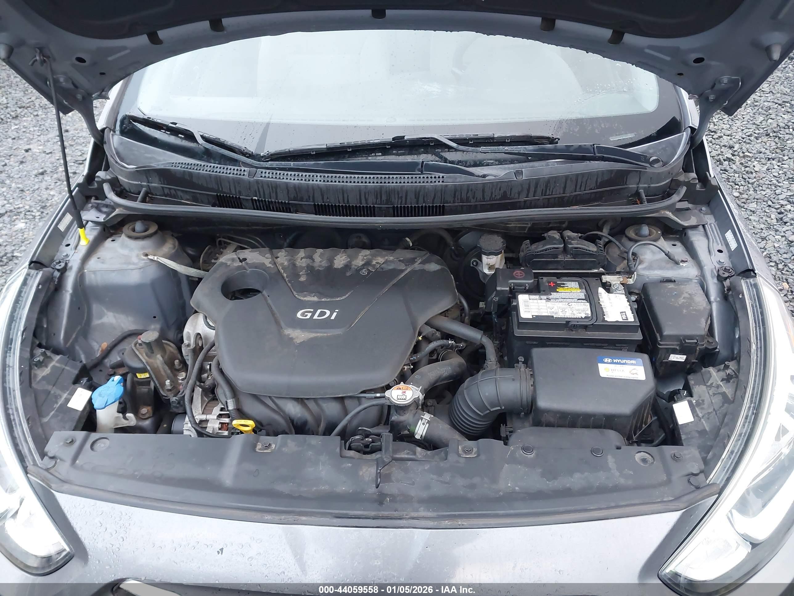 HYUNDAI ACCENT image 10