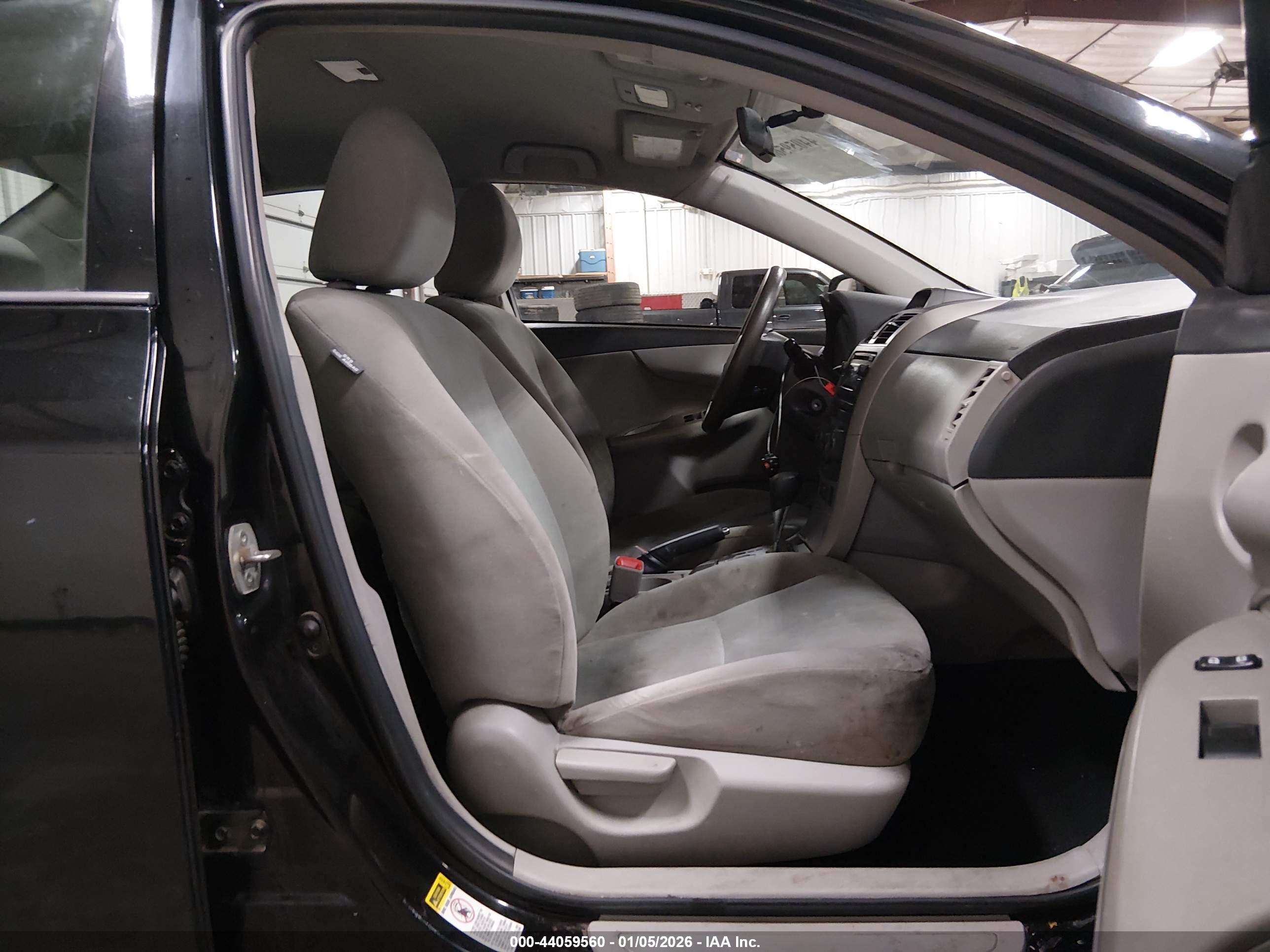 TOYOTA COROLLA image 5