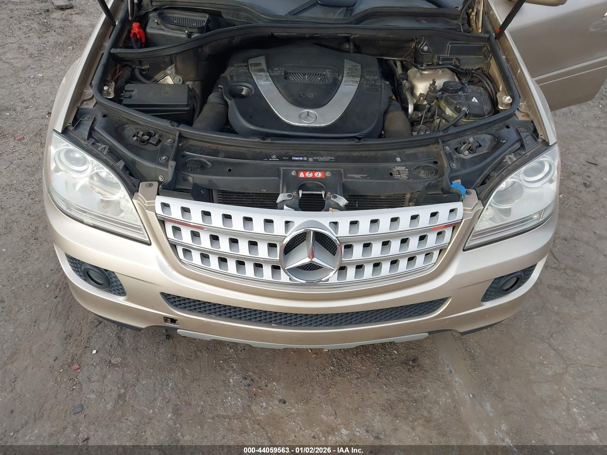 MERCEDES-BENZ ML image 10
