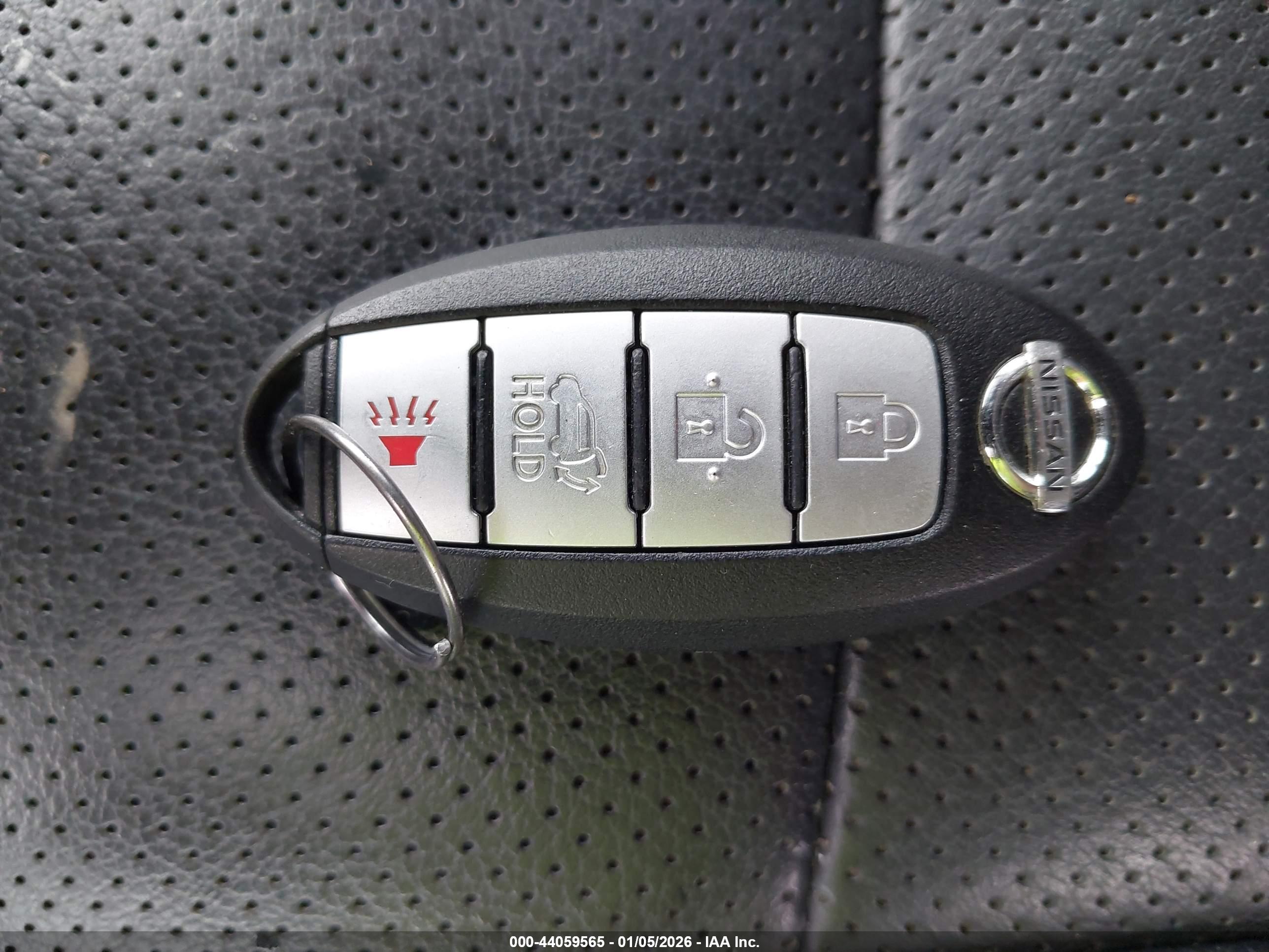 NISSAN ROGUE image 11