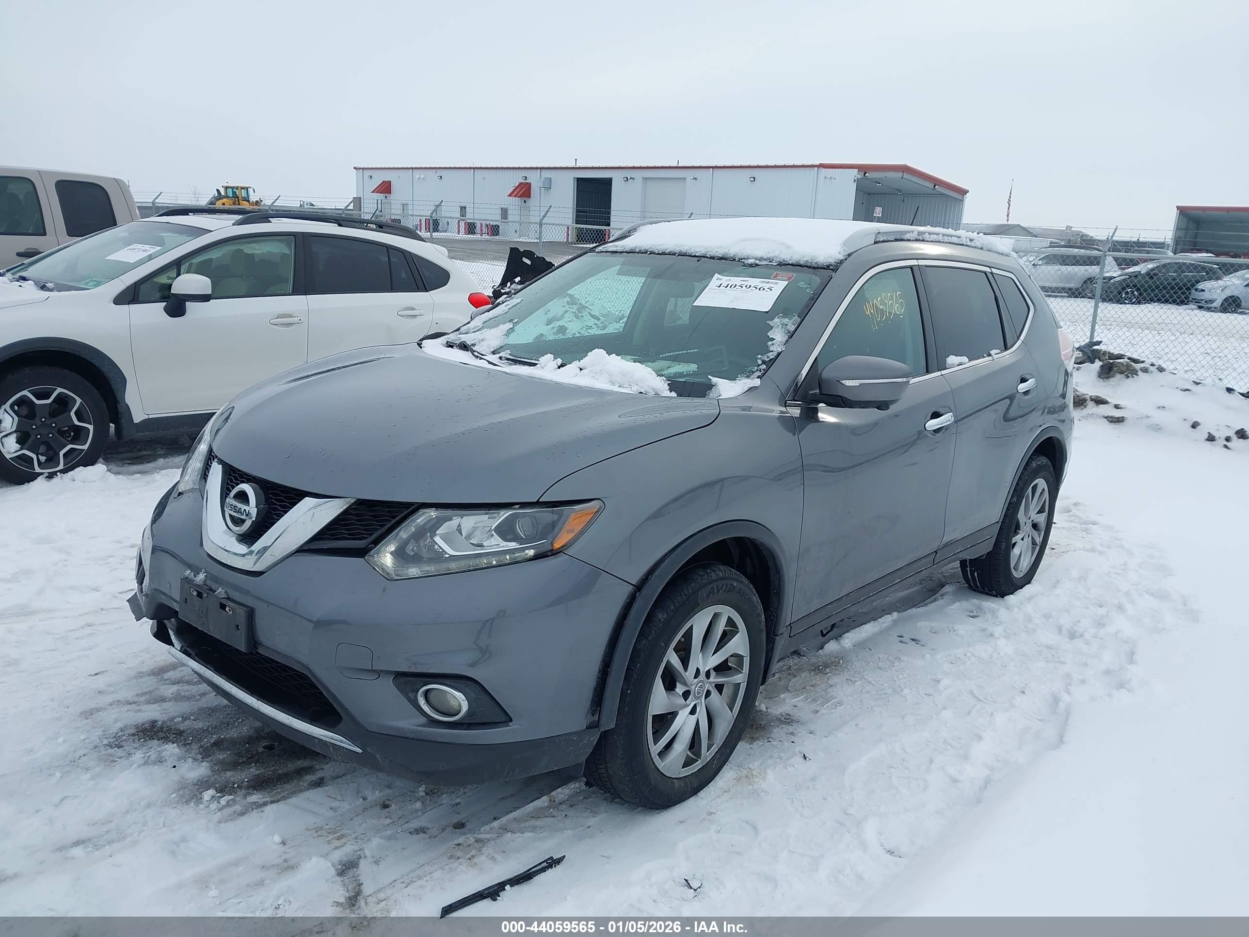 NISSAN ROGUE image 2