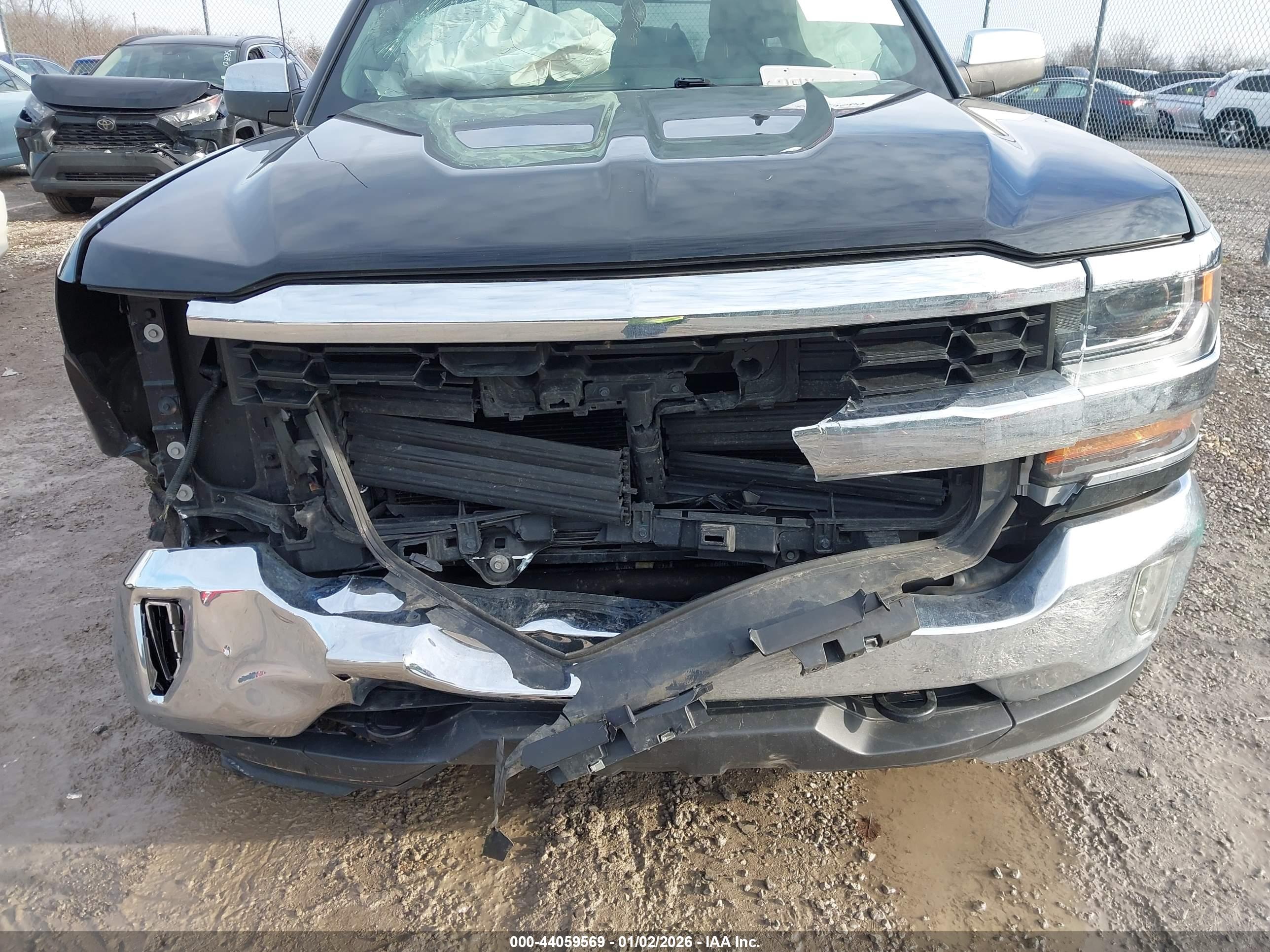 CHEVROLET SILVERADO image 6
